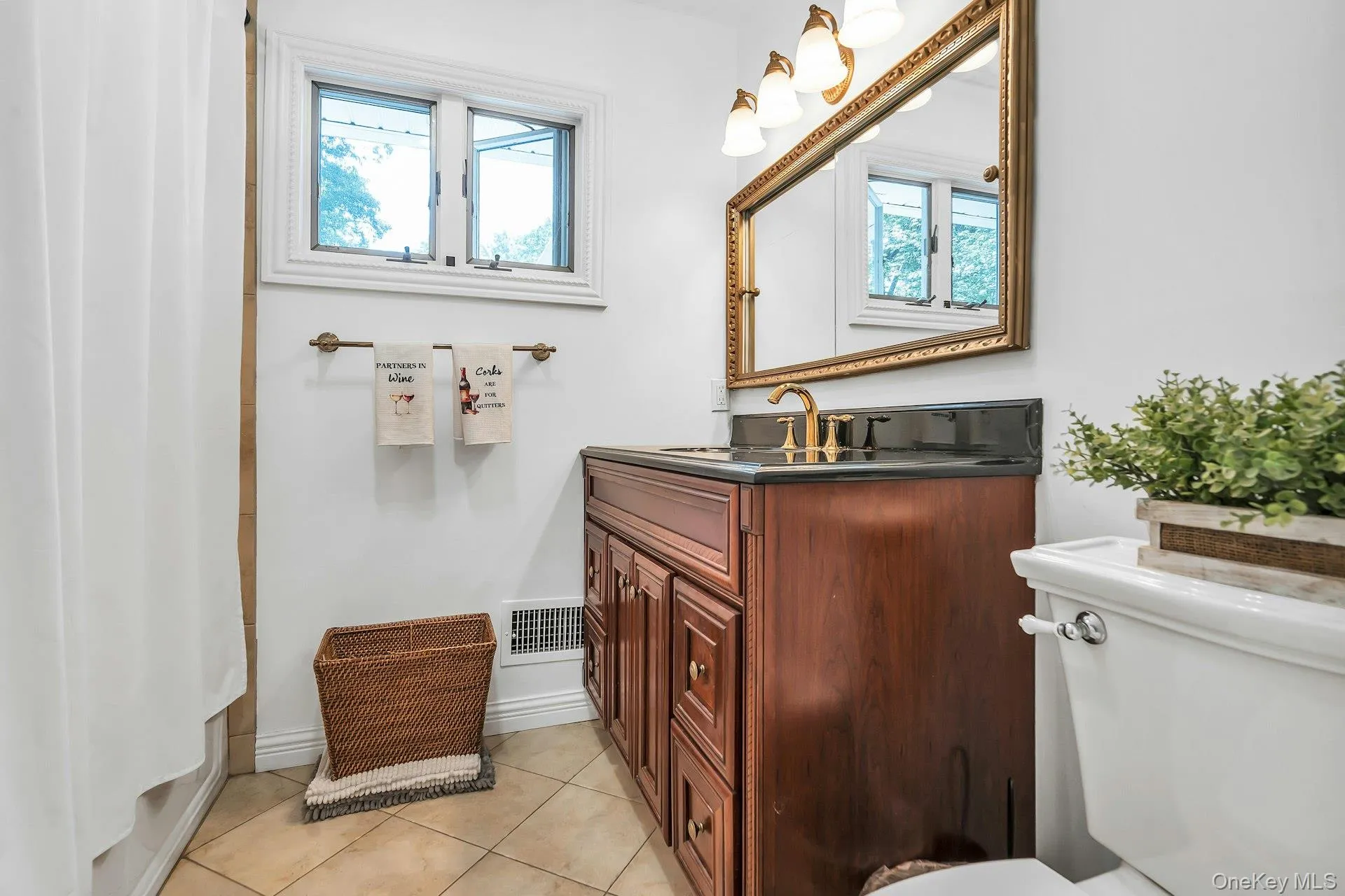20 Hunter Place, Smithtown, NY, 4 Bedrooms Bedrooms, 10 Rooms Rooms,2 BathroomsBathrooms,Residential,For Rent,Hunter,0,1030021 20 Hunter Place, Smithtown, NY, 4 Bedrooms Bedrooms, 10 Rooms Rooms,2 BathroomsBathrooms,Residential,For Rent,Hunter,0,1030021