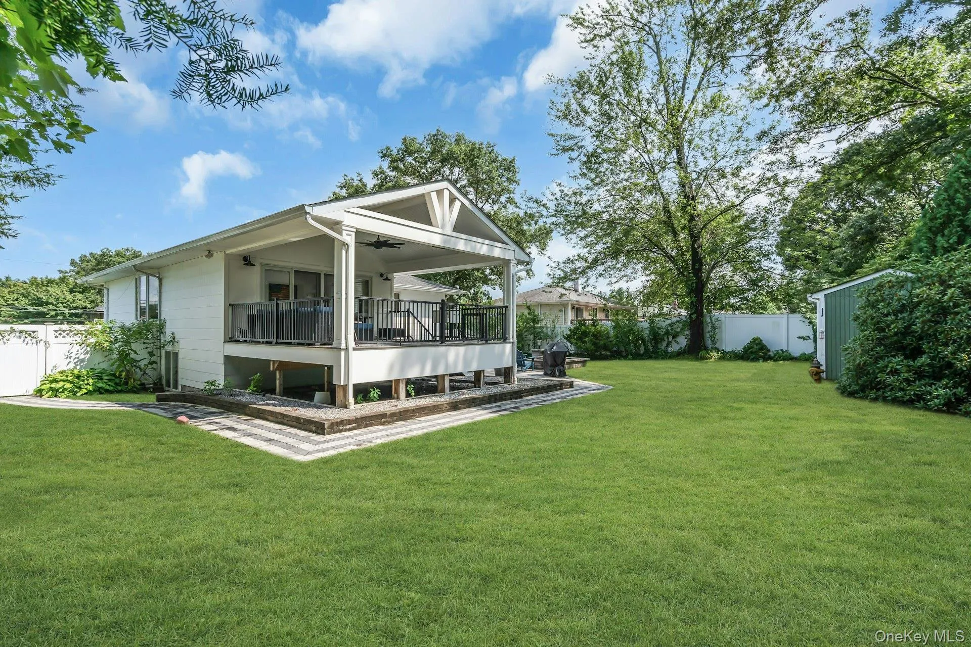 20 Hunter Place, Smithtown, NY, 4 Bedrooms Bedrooms, 10 Rooms Rooms,2 BathroomsBathrooms,Residential,For Rent,Hunter,0,1030021 20 Hunter Place, Smithtown, NY, 4 Bedrooms Bedrooms, 10 Rooms Rooms,2 BathroomsBathrooms,Residential,For Rent,Hunter,0,1030021