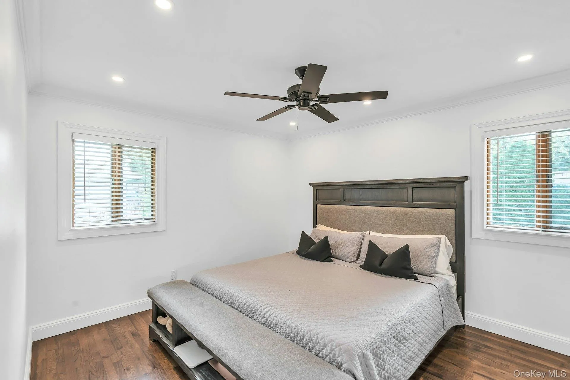 20 Hunter Place, Smithtown, NY, 4 Bedrooms Bedrooms, 10 Rooms Rooms,2 BathroomsBathrooms,Residential,For Rent,Hunter,0,1030021 20 Hunter Place, Smithtown, NY, 4 Bedrooms Bedrooms, 10 Rooms Rooms,2 BathroomsBathrooms,Residential,For Rent,Hunter,0,1030021