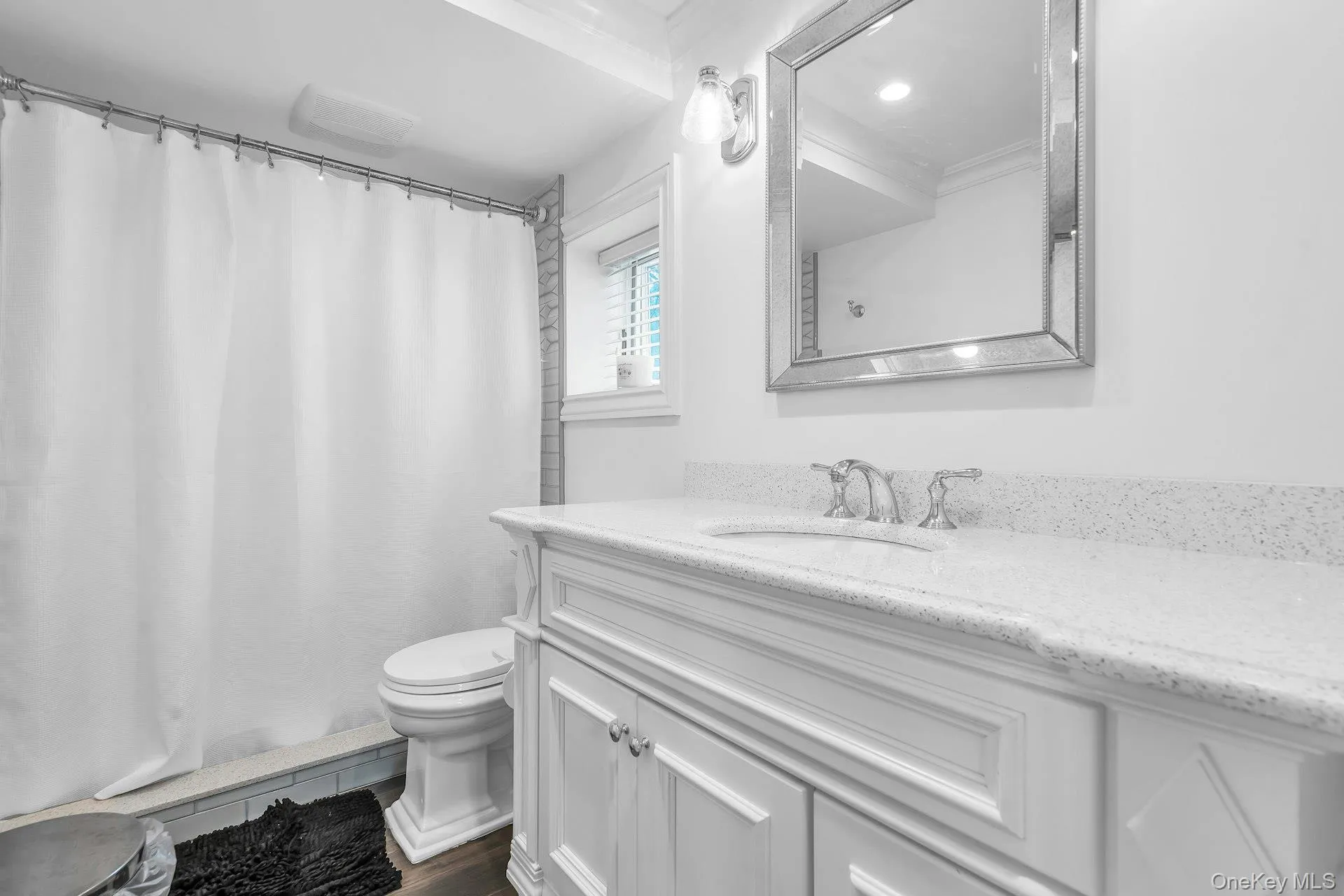 20 Hunter Place, Smithtown, NY, 4 Bedrooms Bedrooms, 10 Rooms Rooms,2 BathroomsBathrooms,Residential,For Rent,Hunter,0,1030021 20 Hunter Place, Smithtown, NY, 4 Bedrooms Bedrooms, 10 Rooms Rooms,2 BathroomsBathrooms,Residential,For Rent,Hunter,0,1030021