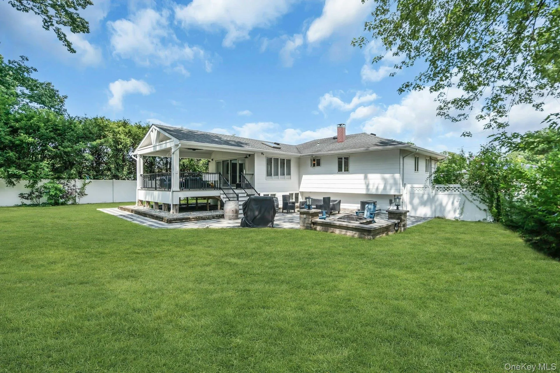 20 Hunter Place, Smithtown, NY, 4 Bedrooms Bedrooms, 10 Rooms Rooms,2 BathroomsBathrooms,Residential,For Rent,Hunter,0,1030021 20 Hunter Place, Smithtown, NY, 4 Bedrooms Bedrooms, 10 Rooms Rooms,2 BathroomsBathrooms,Residential,For Rent,Hunter,0,1030021