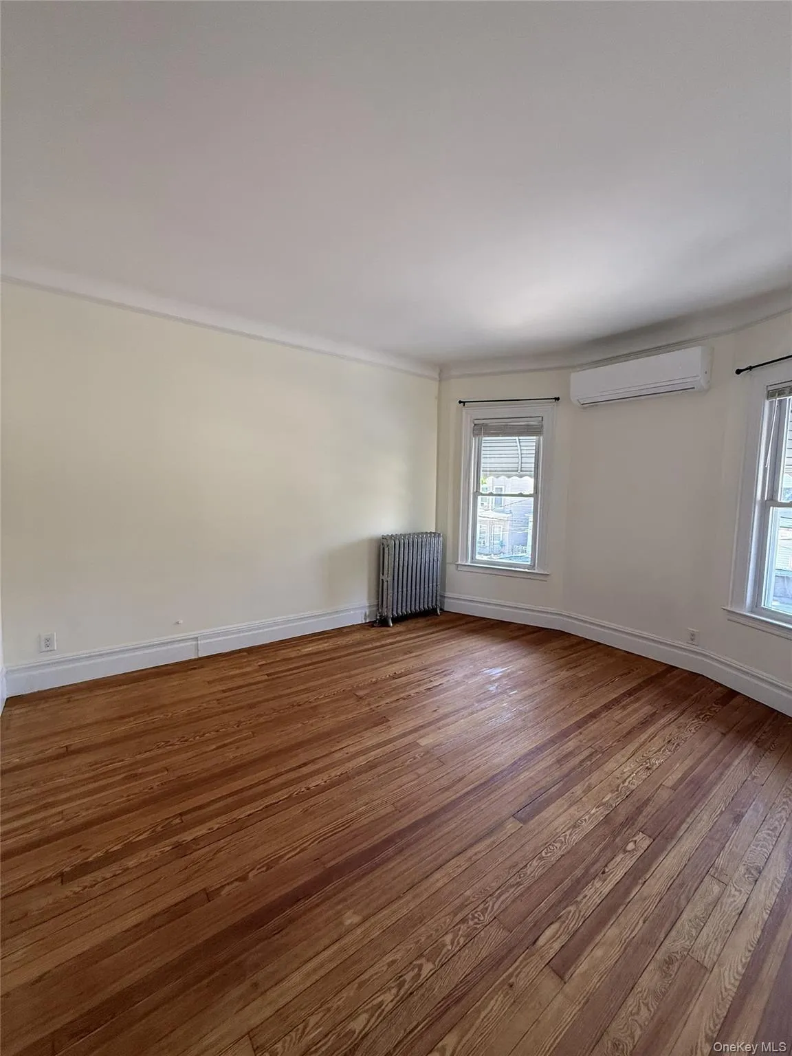 2528 Poplar Street, New York, NY, 3 Bedrooms Bedrooms, 5 Rooms Rooms,2 BathroomsBathrooms,Residential Lease,For Rent,Poplar,0,1030023 2528 Poplar Street, New York, NY, 3 Bedrooms Bedrooms, 5 Rooms Rooms,2 BathroomsBathrooms,Residential Lease,For Rent,Poplar,0,1030023