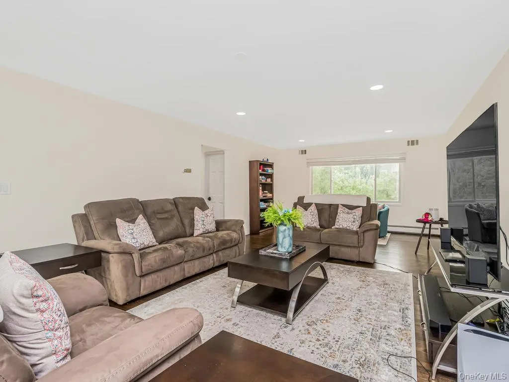 8 Fairgreen Court, Cortlandt, NY, 5 Bedrooms Bedrooms, 10 Rooms Rooms,4 BathroomsBathrooms,Residential,For Rent,Fairgreen,0,1030029 8 Fairgreen Court, Cortlandt, NY, 5 Bedrooms Bedrooms, 10 Rooms Rooms,4 BathroomsBathrooms,Residential,For Rent,Fairgreen,0,1030029