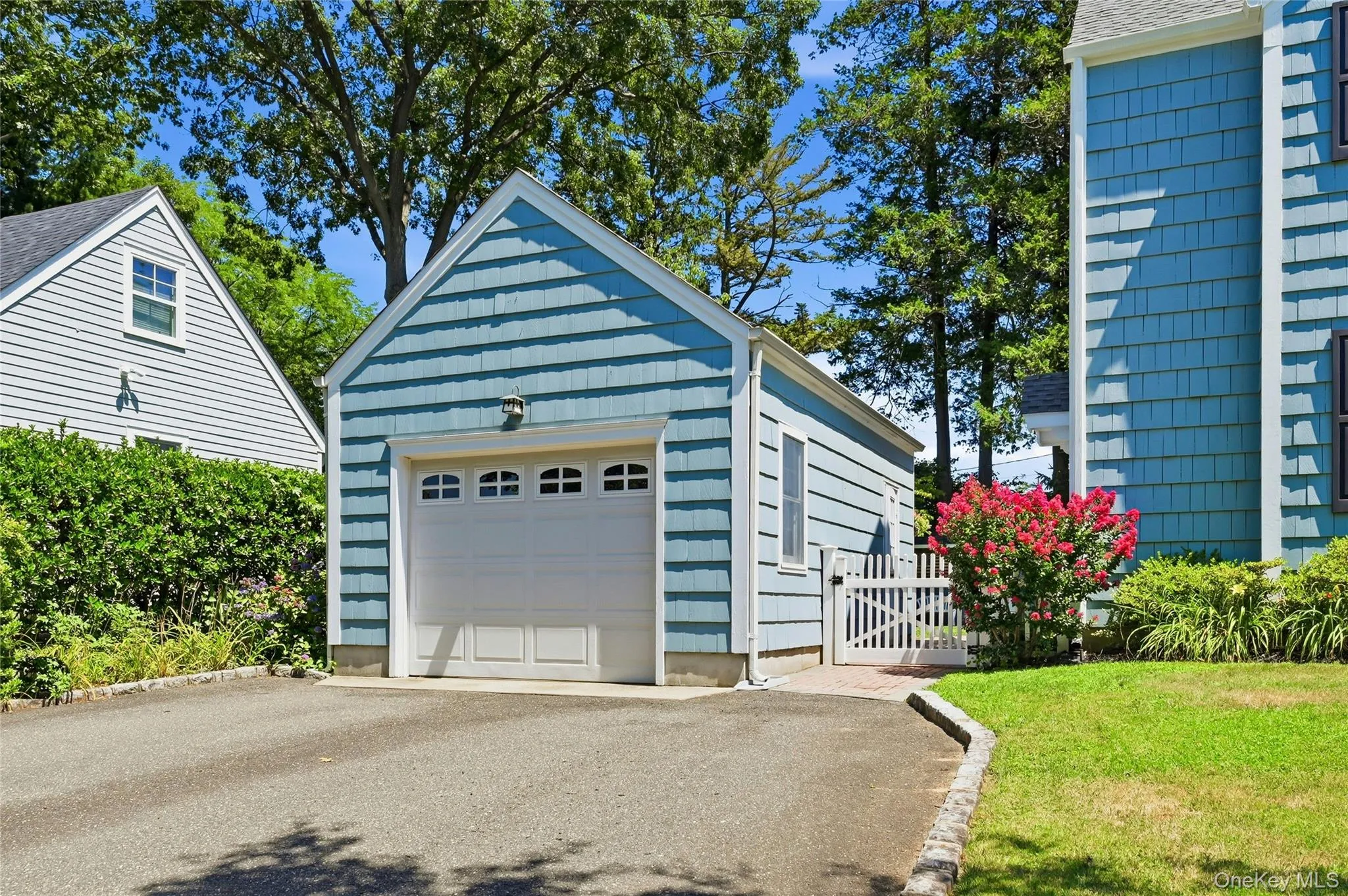 Charming Home! Charming Home!