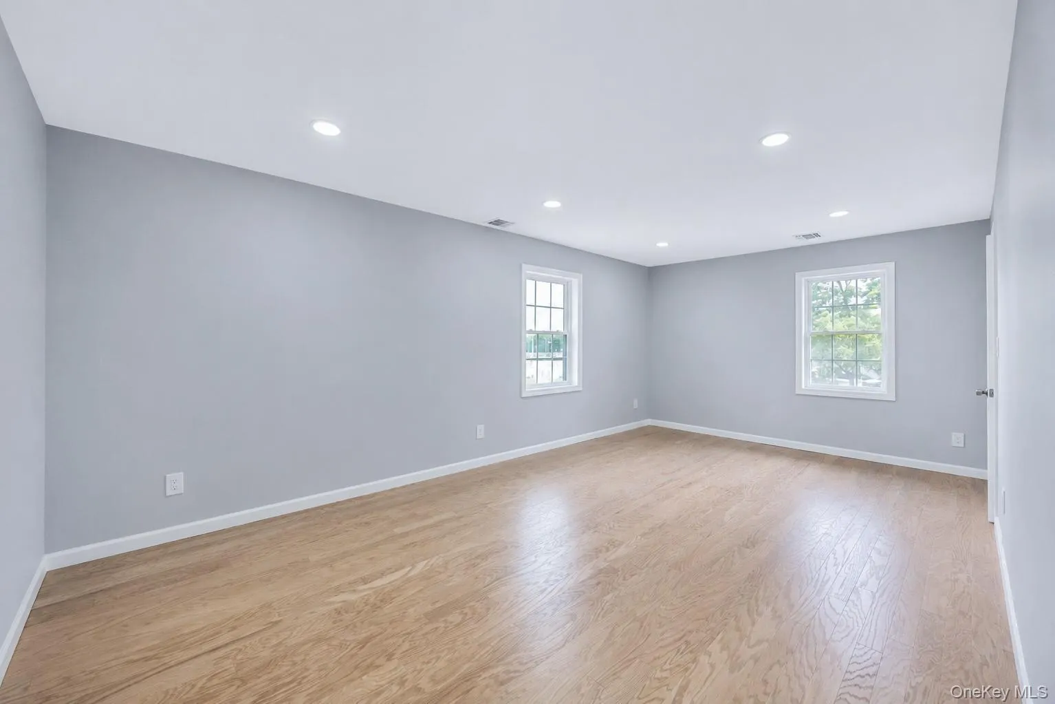 306 Greeley Avenue, Islip, NY, 5 Bedrooms Bedrooms, 7 Rooms Rooms,3 BathroomsBathrooms,Residential,For Rent,Greeley,0,1030037 306 Greeley Avenue, Islip, NY, 5 Bedrooms Bedrooms, 7 Rooms Rooms,3 BathroomsBathrooms,Residential,For Rent,Greeley,0,1030037