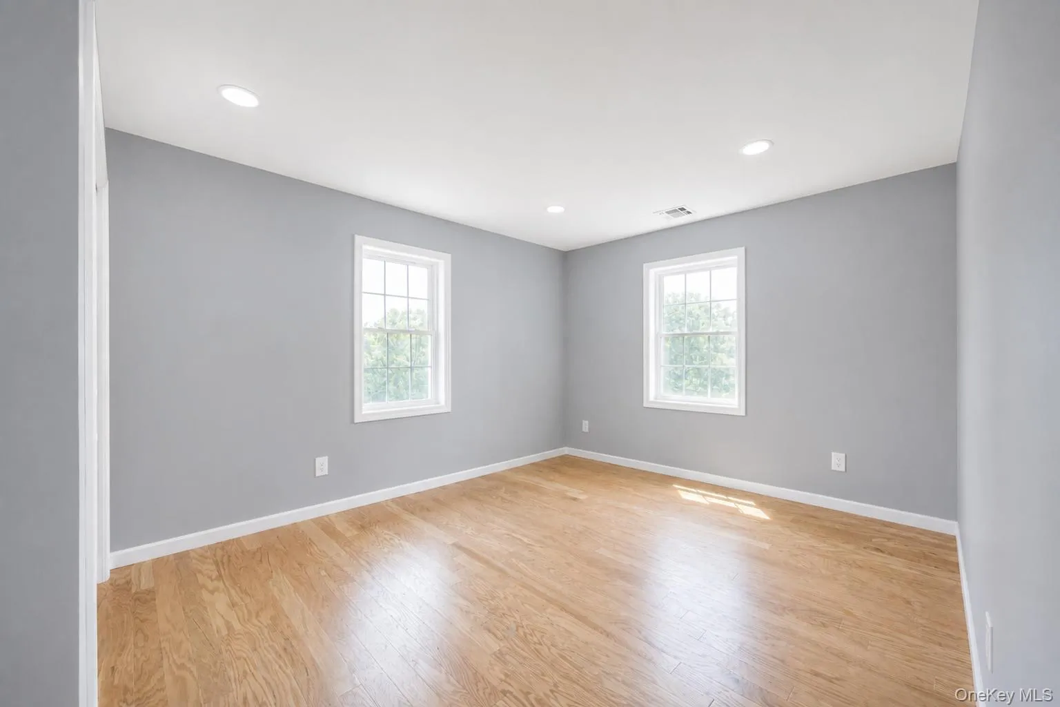 306 Greeley Avenue, Islip, NY, 5 Bedrooms Bedrooms, 7 Rooms Rooms,3 BathroomsBathrooms,Residential,For Rent,Greeley,0,1030037 306 Greeley Avenue, Islip, NY, 5 Bedrooms Bedrooms, 7 Rooms Rooms,3 BathroomsBathrooms,Residential,For Rent,Greeley,0,1030037