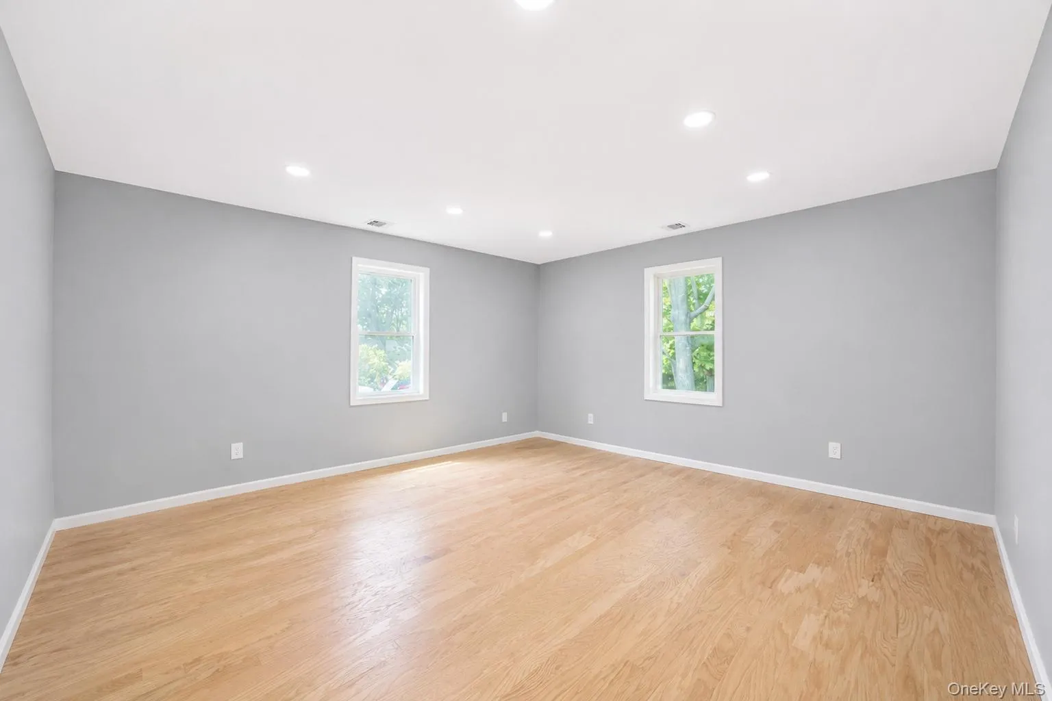 306 Greeley Avenue, Islip, NY, 5 Bedrooms Bedrooms, 7 Rooms Rooms,3 BathroomsBathrooms,Residential,For Rent,Greeley,0,1030037 306 Greeley Avenue, Islip, NY, 5 Bedrooms Bedrooms, 7 Rooms Rooms,3 BathroomsBathrooms,Residential,For Rent,Greeley,0,1030037