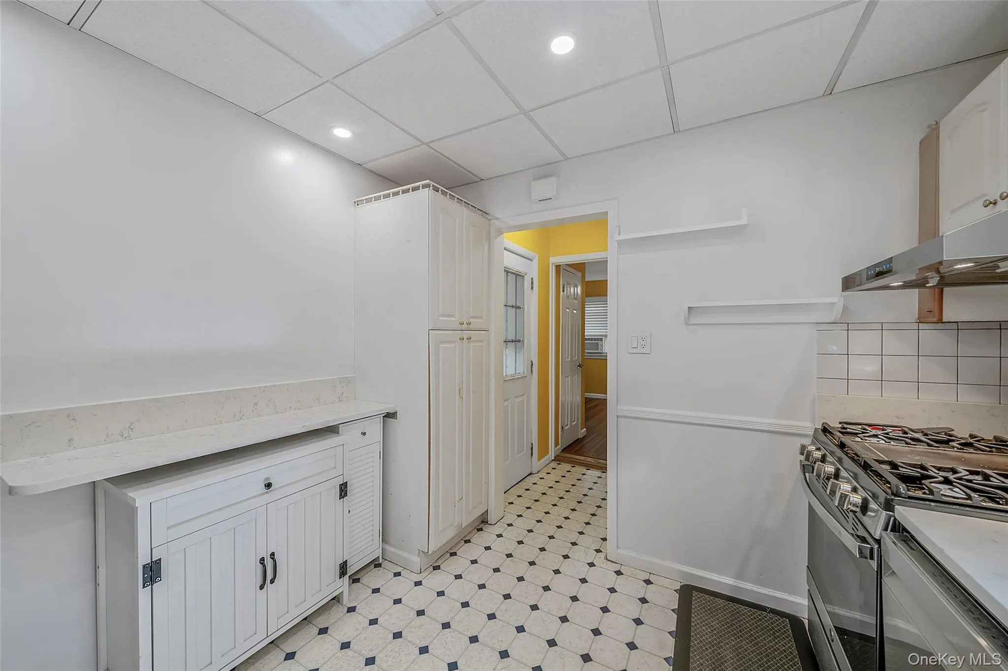 214 Lowell Avenue, Hempstead, NY, 5 Bedrooms Bedrooms, 12 Rooms Rooms,3 BathroomsBathrooms,Residential,For Rent,Lowell,0,1030042 214 Lowell Avenue, Hempstead, NY, 5 Bedrooms Bedrooms, 12 Rooms Rooms,3 BathroomsBathrooms,Residential,For Rent,Lowell,0,1030042