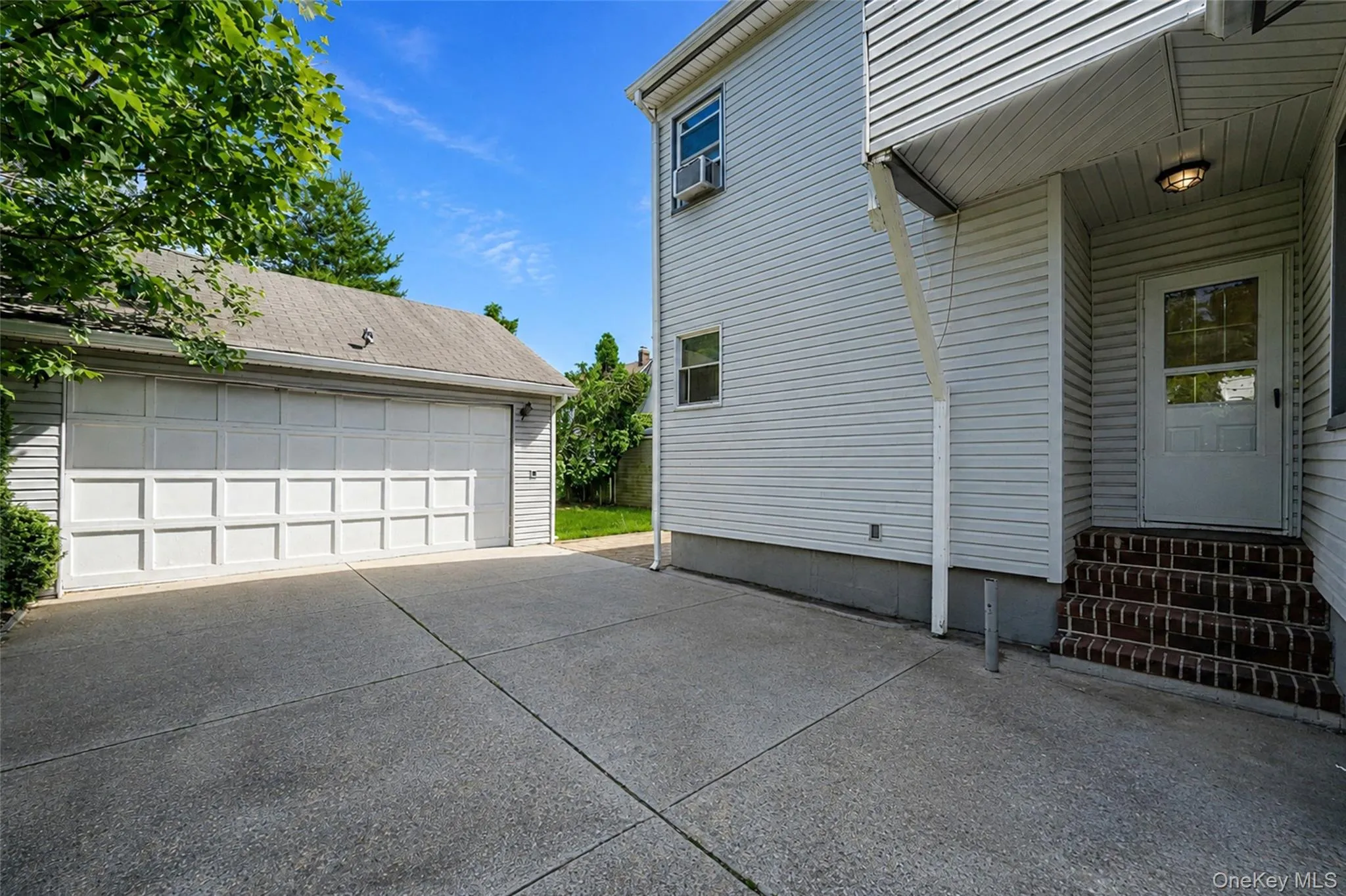 214 Lowell Avenue, Hempstead, NY, 5 Bedrooms Bedrooms, 12 Rooms Rooms,3 BathroomsBathrooms,Residential,For Rent,Lowell,0,1030042 214 Lowell Avenue, Hempstead, NY, 5 Bedrooms Bedrooms, 12 Rooms Rooms,3 BathroomsBathrooms,Residential,For Rent,Lowell,0,1030042