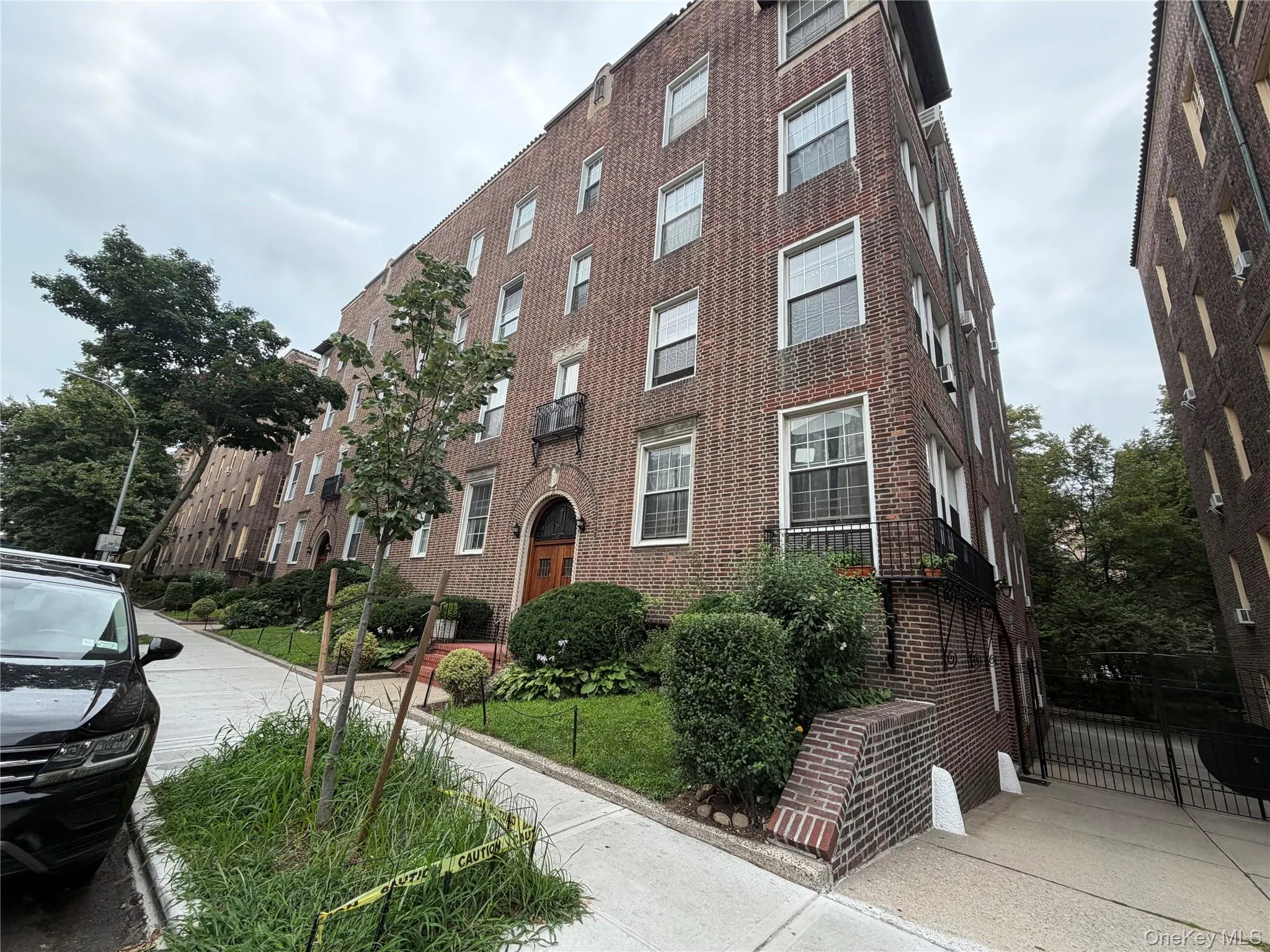 37-22 85th Street, New York, NY, 1 Bedroom Bedrooms, 4 Rooms Rooms,1 BathroomBathrooms,Residential,For Rent,85th,0,1030047 37-22 85th Street, New York, NY, 1 Bedroom Bedrooms, 4 Rooms Rooms,1 BathroomBathrooms,Residential,For Rent,85th,0,1030047