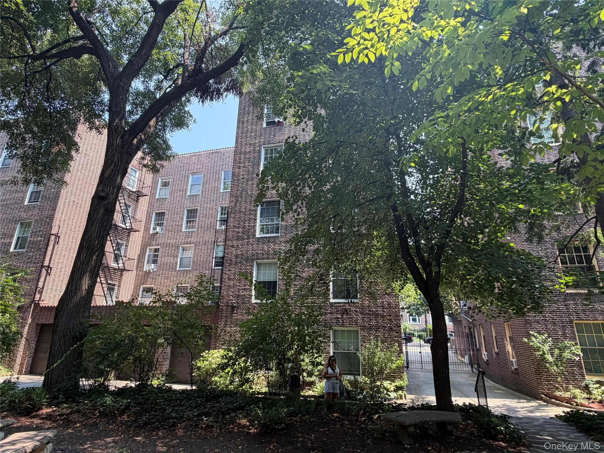 37-22 85th Street, New York, NY, 1 Bedroom Bedrooms, 4 Rooms Rooms,1 BathroomBathrooms,Residential,For Rent,85th,0,1030047 37-22 85th Street, New York, NY, 1 Bedroom Bedrooms, 4 Rooms Rooms,1 BathroomBathrooms,Residential,For Rent,85th,0,1030047
