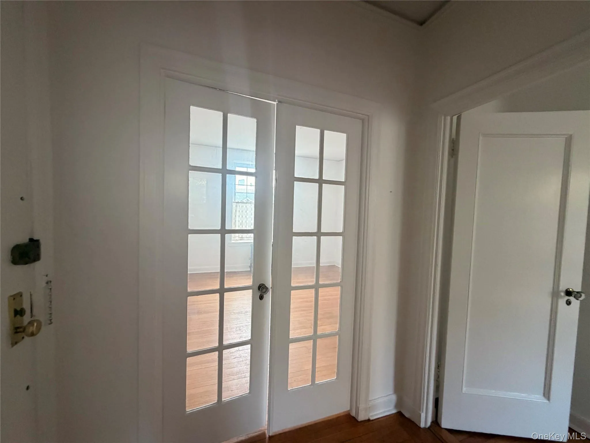 37-22 85th Street, New York, NY, 1 Bedroom Bedrooms, 4 Rooms Rooms,1 BathroomBathrooms,Residential,For Rent,85th,0,1030047 37-22 85th Street, New York, NY, 1 Bedroom Bedrooms, 4 Rooms Rooms,1 BathroomBathrooms,Residential,For Rent,85th,0,1030047
