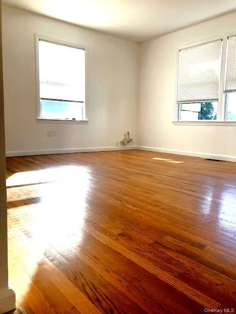 20 Carle Road, North Hempstead, NY, 3 Bedrooms Bedrooms, 5 Rooms Rooms,1 BathroomBathrooms,Residential Lease,For Rent,Carle,0,1030051 20 Carle Road, North Hempstead, NY, 3 Bedrooms Bedrooms, 5 Rooms Rooms,1 BathroomBathrooms,Residential Lease,For Rent,Carle,0,1030051