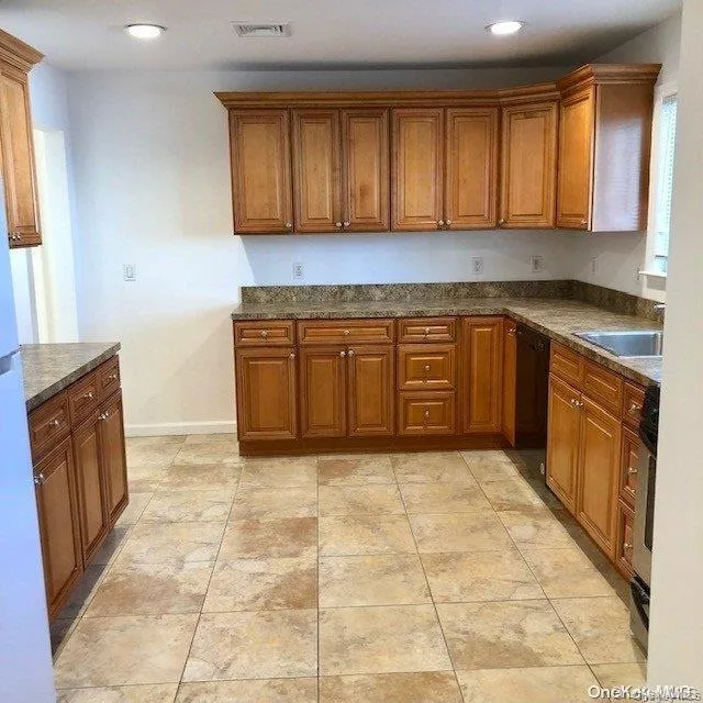 20 Carle Road, North Hempstead, NY, 3 Bedrooms Bedrooms, 5 Rooms Rooms,1 BathroomBathrooms,Residential Lease,For Rent,Carle,0,1030051 20 Carle Road, North Hempstead, NY, 3 Bedrooms Bedrooms, 5 Rooms Rooms,1 BathroomBathrooms,Residential Lease,For Rent,Carle,0,1030051