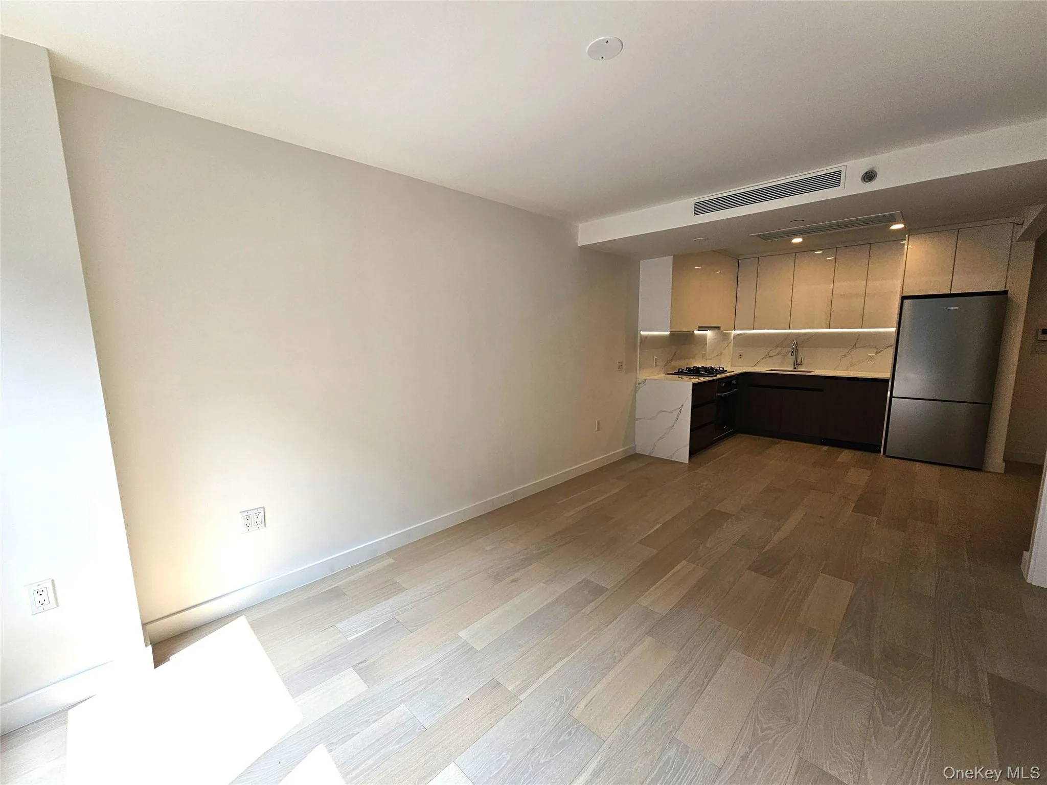 144-49 Northern Boulevard, New York, NY, 2 Bedrooms Bedrooms, 5 Rooms Rooms,2 BathroomsBathrooms,Residential Lease,For Rent,Northern,0,1030052 144-49 Northern Boulevard, New York, NY, 2 Bedrooms Bedrooms, 5 Rooms Rooms,2 BathroomsBathrooms,Residential Lease,For Rent,Northern,0,1030052