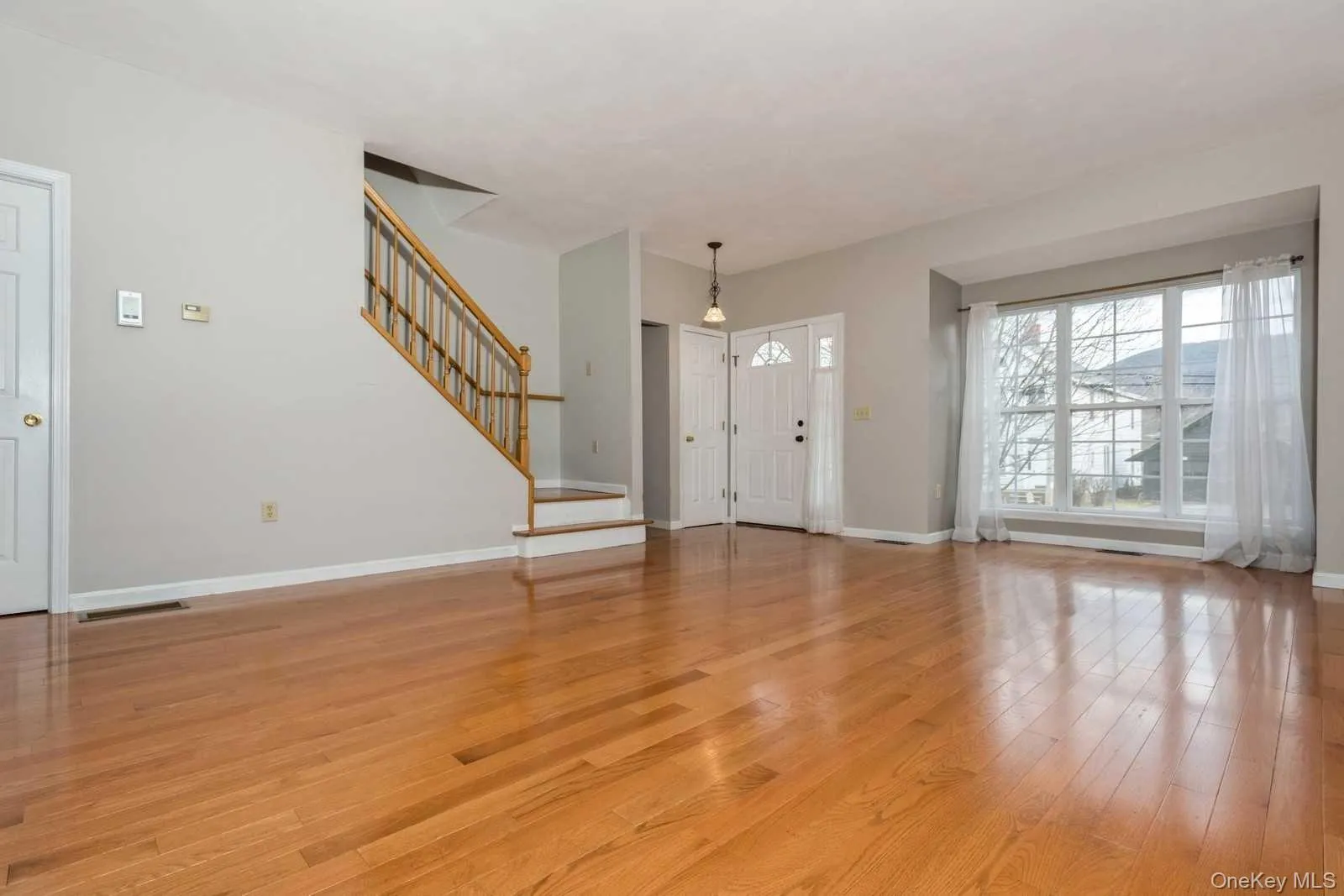 52 Schenck Avenue, Beacon, NY, 3 Bedrooms Bedrooms, 8 Rooms Rooms,1 BathroomBathrooms,Residential Lease,For Rent,Schenck,0,1030054 52 Schenck Avenue, Beacon, NY, 3 Bedrooms Bedrooms, 8 Rooms Rooms,1 BathroomBathrooms,Residential Lease,For Rent,Schenck,0,1030054
