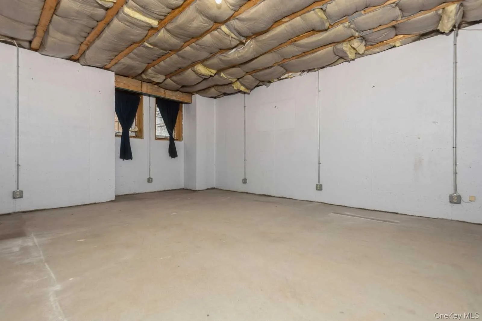 52 Schenck Avenue, Beacon, NY, 3 Bedrooms Bedrooms, 8 Rooms Rooms,1 BathroomBathrooms,Residential Lease,For Rent,Schenck,0,1030054 52 Schenck Avenue, Beacon, NY, 3 Bedrooms Bedrooms, 8 Rooms Rooms,1 BathroomBathrooms,Residential Lease,For Rent,Schenck,0,1030054