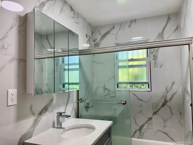 24614 61st Avenue, New York, NY, 3 Bedrooms Bedrooms, 6 Rooms Rooms,1 BathroomBathrooms,Residential Lease,For Rent,61st,0,1030066 24614 61st Avenue, New York, NY, 3 Bedrooms Bedrooms, 6 Rooms Rooms,1 BathroomBathrooms,Residential Lease,For Rent,61st,0,1030066