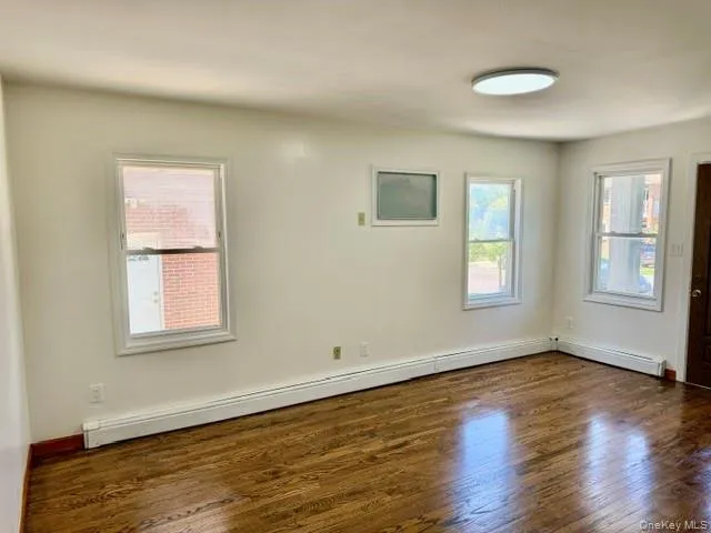 24614 61st Avenue, New York, NY, 3 Bedrooms Bedrooms, 6 Rooms Rooms,1 BathroomBathrooms,Residential Lease,For Rent,61st,0,1030066 24614 61st Avenue, New York, NY, 3 Bedrooms Bedrooms, 6 Rooms Rooms,1 BathroomBathrooms,Residential Lease,For Rent,61st,0,1030066