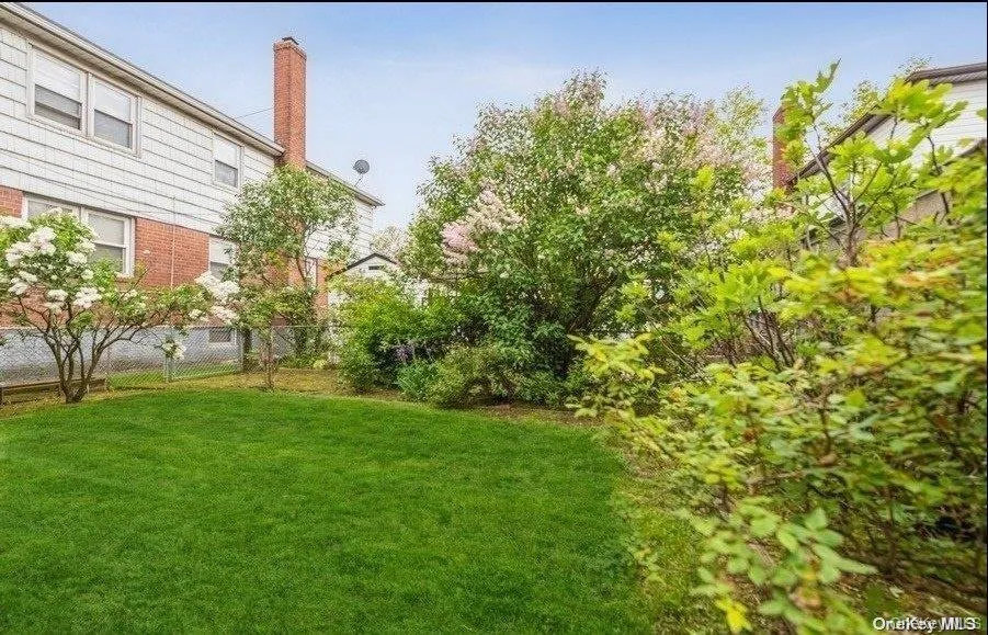 83-08 Langdale Street, New York, NY, 2 Bedrooms Bedrooms, 4 Rooms Rooms,1 BathroomBathrooms,Residential Lease,For Rent,Langdale,0,1030067 83-08 Langdale Street, New York, NY, 2 Bedrooms Bedrooms, 4 Rooms Rooms,1 BathroomBathrooms,Residential Lease,For Rent,Langdale,0,1030067