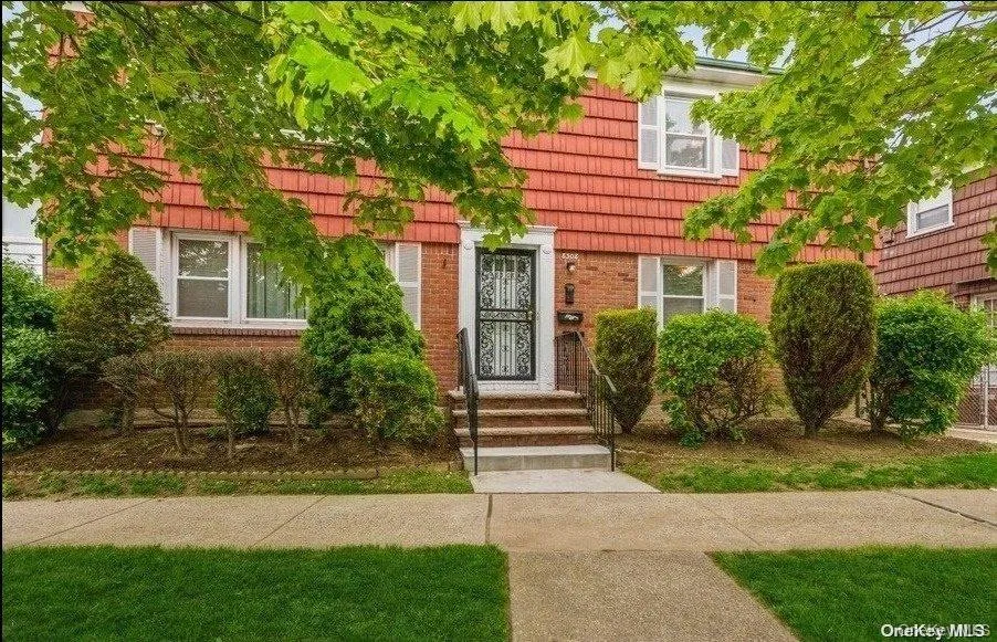 83-08 Langdale Street, New York, NY, 2 Bedrooms Bedrooms, 4 Rooms Rooms,1 BathroomBathrooms,Residential Lease,For Rent,Langdale,0,1030067 83-08 Langdale Street, New York, NY, 2 Bedrooms Bedrooms, 4 Rooms Rooms,1 BathroomBathrooms,Residential Lease,For Rent,Langdale,0,1030067