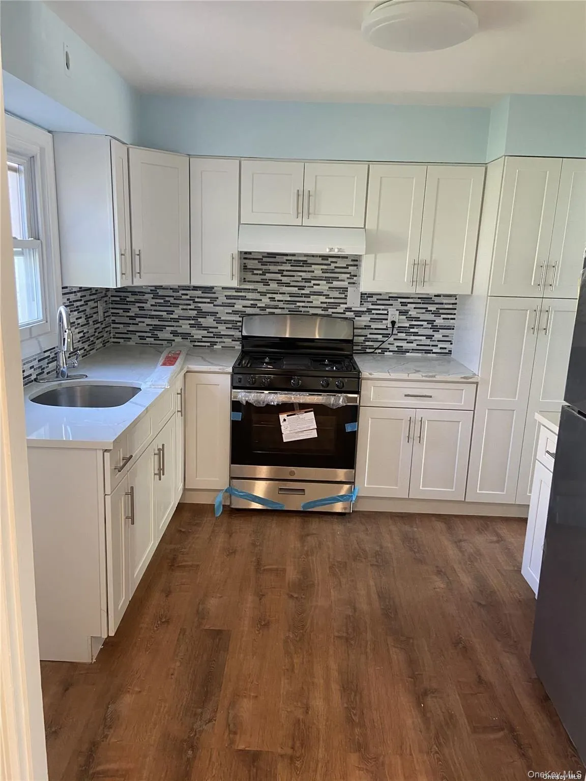83-08 Langdale Street, New York, NY, 2 Bedrooms Bedrooms, 4 Rooms Rooms,1 BathroomBathrooms,Residential Lease,For Rent,Langdale,0,1030067 83-08 Langdale Street, New York, NY, 2 Bedrooms Bedrooms, 4 Rooms Rooms,1 BathroomBathrooms,Residential Lease,For Rent,Langdale,0,1030067