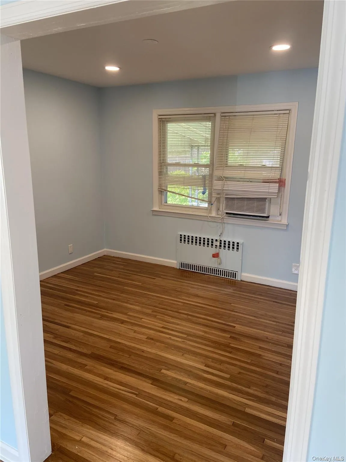 83-08 Langdale Street, New York, NY, 2 Bedrooms Bedrooms, 4 Rooms Rooms,1 BathroomBathrooms,Residential Lease,For Rent,Langdale,0,1030067 83-08 Langdale Street, New York, NY, 2 Bedrooms Bedrooms, 4 Rooms Rooms,1 BathroomBathrooms,Residential Lease,For Rent,Langdale,0,1030067
