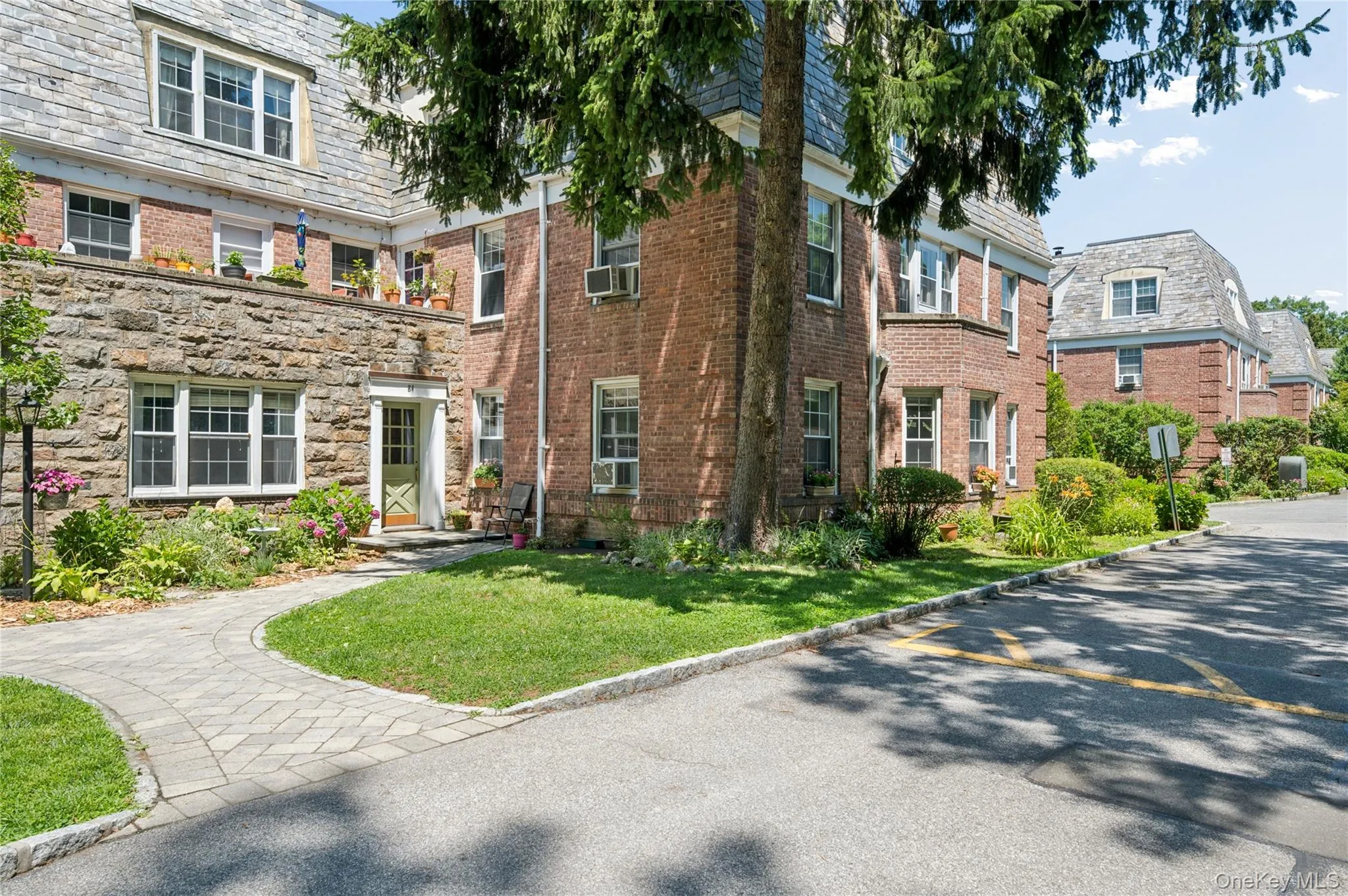 84 Pinewood Road, Greenburgh, NY, 1 Bedroom Bedrooms, 5 Rooms Rooms,1 BathroomBathrooms,Residential,For Rent,Pinewood,0,1030068 84 Pinewood Road, Greenburgh, NY, 1 Bedroom Bedrooms, 5 Rooms Rooms,1 BathroomBathrooms,Residential,For Rent,Pinewood,0,1030068