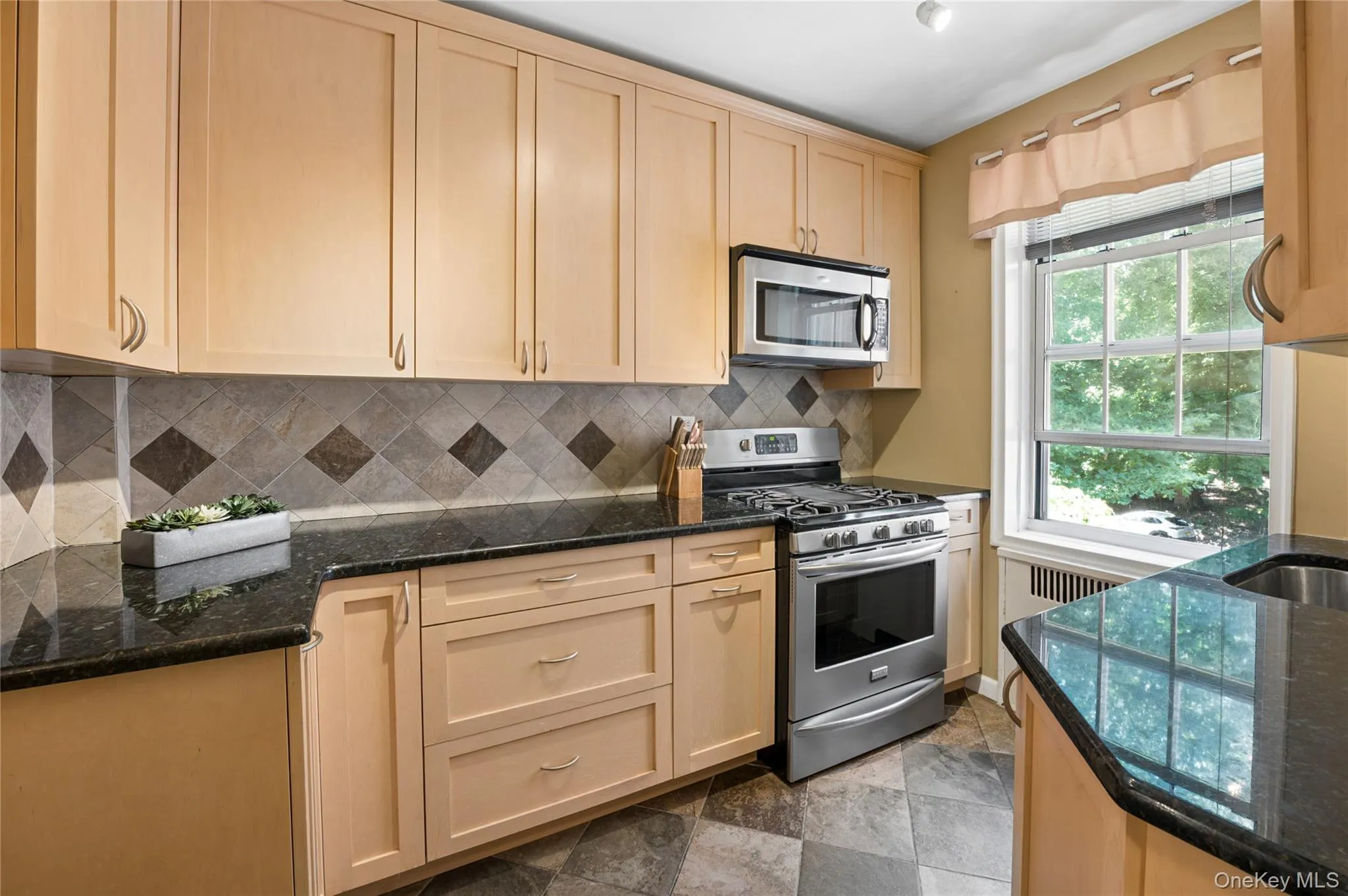 84 Pinewood Road, Greenburgh, NY, 1 Bedroom Bedrooms, 5 Rooms Rooms,1 BathroomBathrooms,Residential,For Rent,Pinewood,0,1030068 84 Pinewood Road, Greenburgh, NY, 1 Bedroom Bedrooms, 5 Rooms Rooms,1 BathroomBathrooms,Residential,For Rent,Pinewood,0,1030068