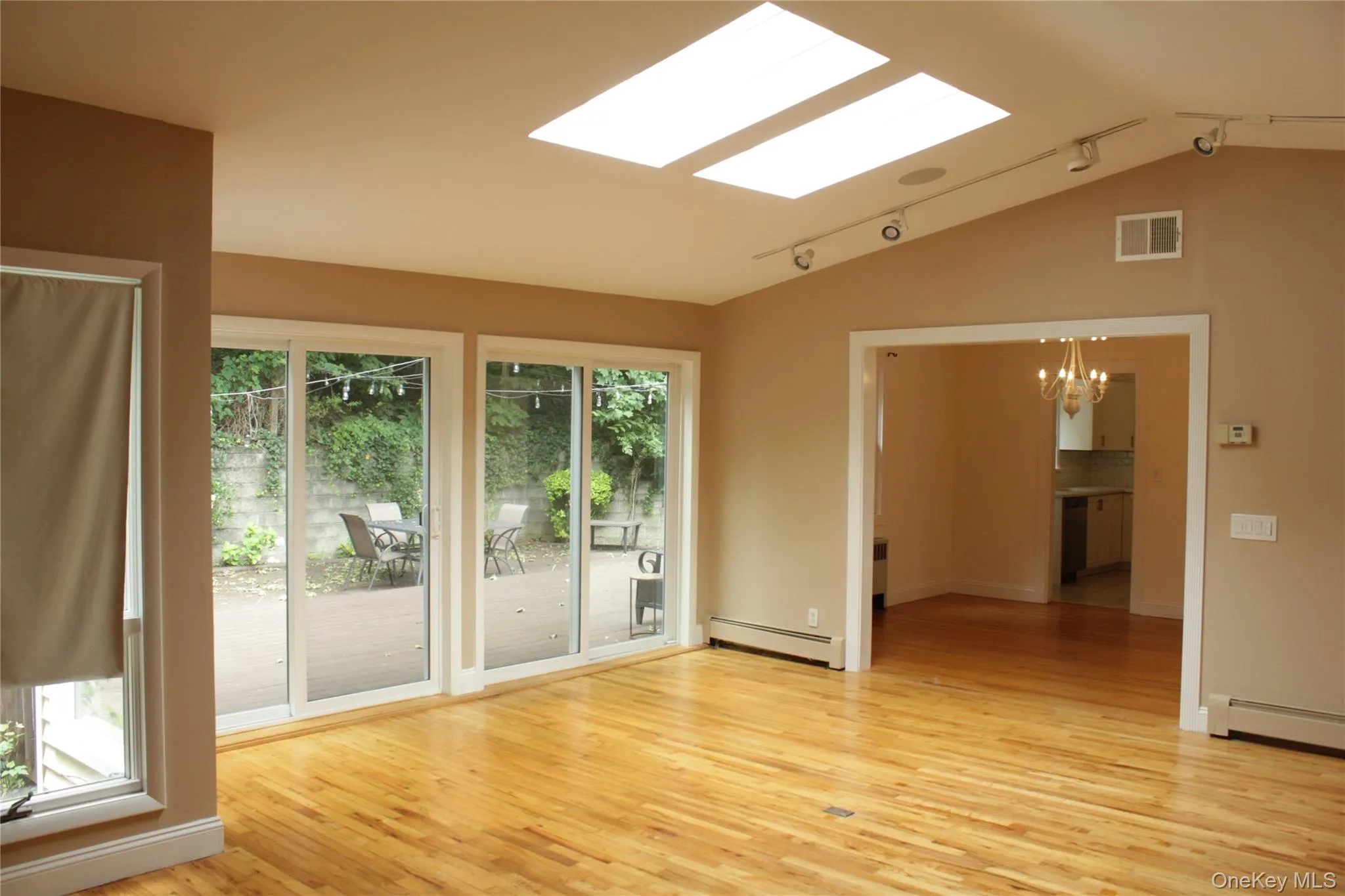 32 Dogwood Drive, Eastchester, NY, 5 Bedrooms Bedrooms, 9 Rooms Rooms,3 BathroomsBathrooms,Residential Lease,For Rent,Dogwood,0,1030072 32 Dogwood Drive, Eastchester, NY, 5 Bedrooms Bedrooms, 9 Rooms Rooms,3 BathroomsBathrooms,Residential Lease,For Rent,Dogwood,0,1030072