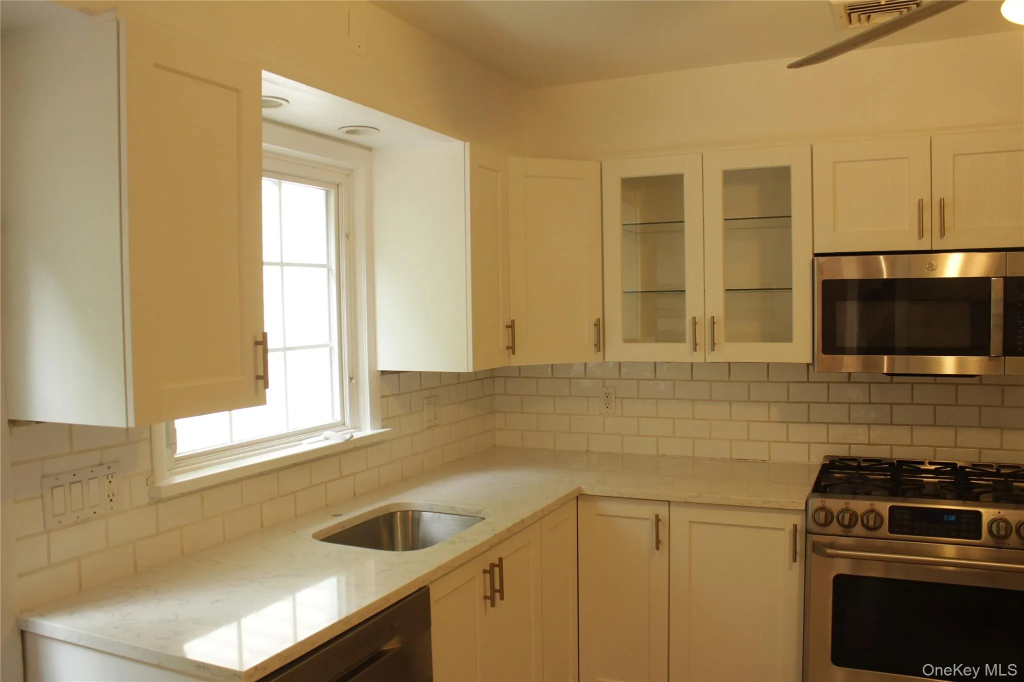 32 Dogwood Drive, Eastchester, NY, 5 Bedrooms Bedrooms, 9 Rooms Rooms,3 BathroomsBathrooms,Residential Lease,For Rent,Dogwood,0,1030072 32 Dogwood Drive, Eastchester, NY, 5 Bedrooms Bedrooms, 9 Rooms Rooms,3 BathroomsBathrooms,Residential Lease,For Rent,Dogwood,0,1030072