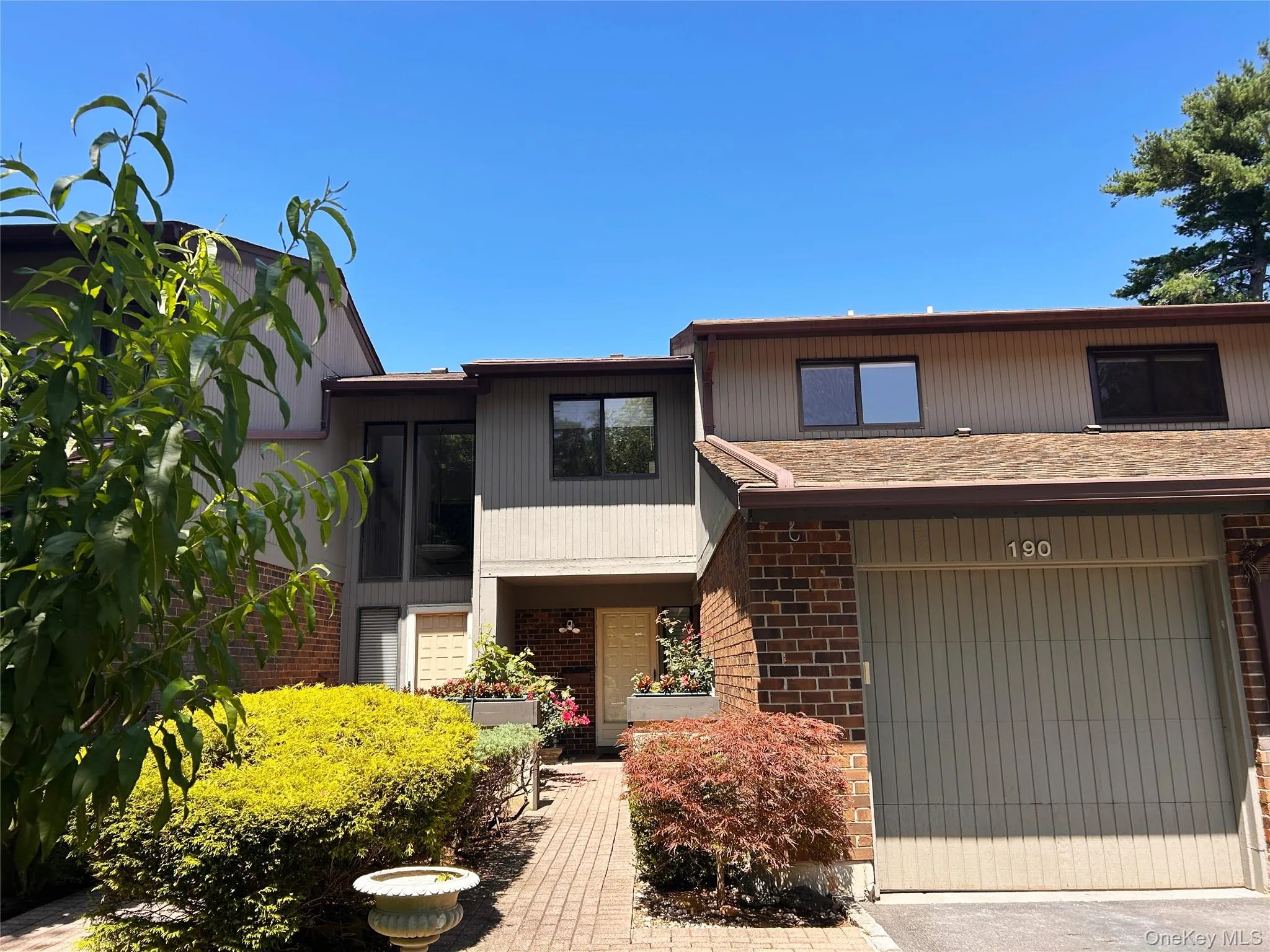 190 Alta Terrace, Oyster Bay, NY, 3 Bedrooms Bedrooms, 7 Rooms Rooms,2 BathroomsBathrooms,Residential,For Rent,Alta,0,1030073 190 Alta Terrace, Oyster Bay, NY, 3 Bedrooms Bedrooms, 7 Rooms Rooms,2 BathroomsBathrooms,Residential,For Rent,Alta,0,1030073