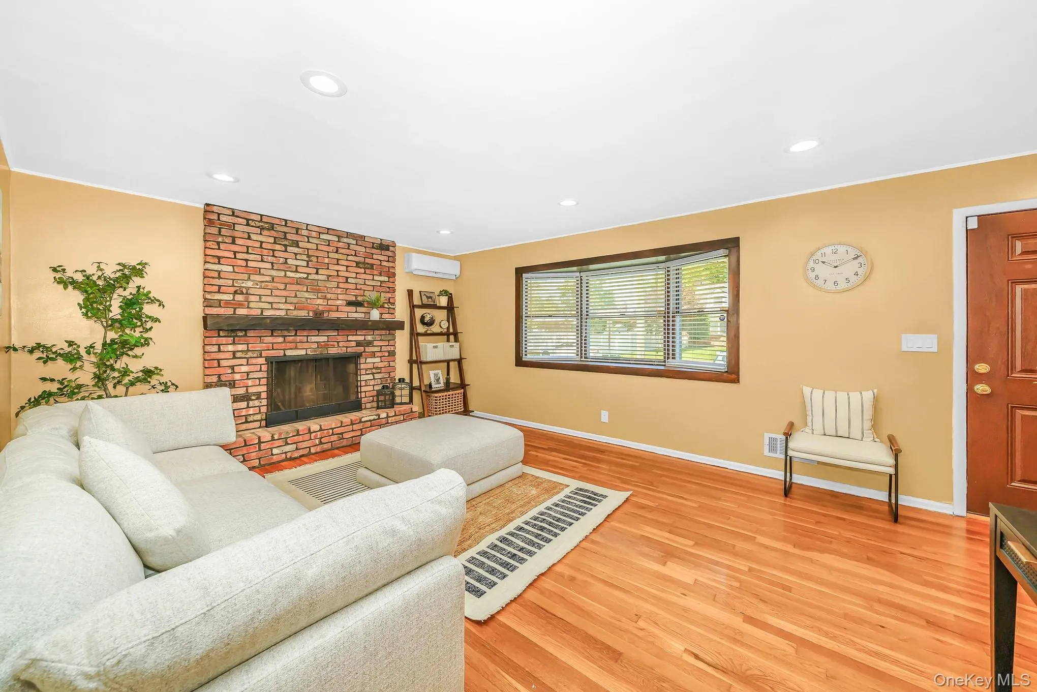 3900 Miller Place, Hempstead, NY, 3 Bedrooms Bedrooms, 6 Rooms Rooms,2 BathroomsBathrooms,Residential,For Rent,Miller,0,1030074 3900 Miller Place, Hempstead, NY, 3 Bedrooms Bedrooms, 6 Rooms Rooms,2 BathroomsBathrooms,Residential,For Rent,Miller,0,1030074