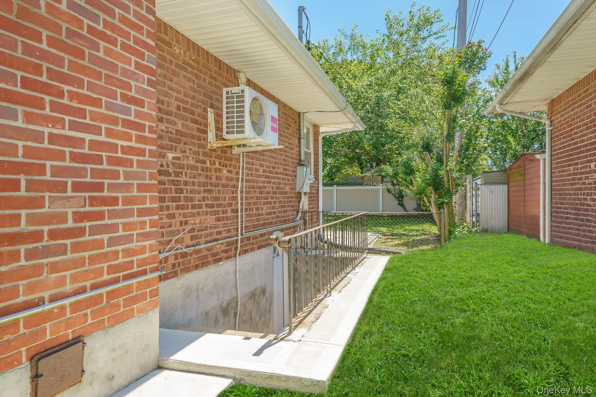 3900 Miller Place, Hempstead, NY, 3 Bedrooms Bedrooms, 6 Rooms Rooms,2 BathroomsBathrooms,Residential,For Rent,Miller,0,1030074 3900 Miller Place, Hempstead, NY, 3 Bedrooms Bedrooms, 6 Rooms Rooms,2 BathroomsBathrooms,Residential,For Rent,Miller,0,1030074