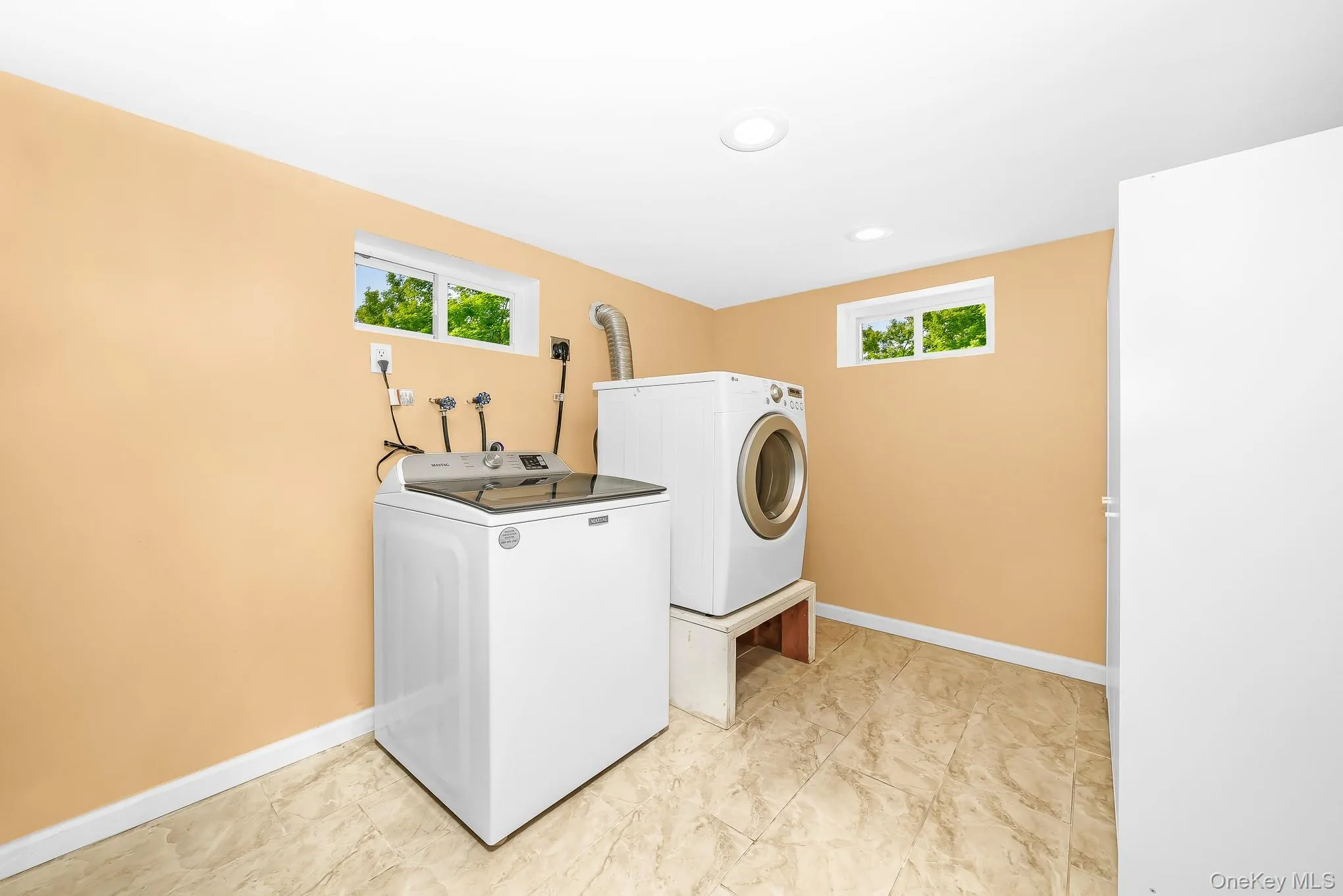 3900 Miller Place, Hempstead, NY, 3 Bedrooms Bedrooms, 6 Rooms Rooms,2 BathroomsBathrooms,Residential,For Rent,Miller,0,1030074 3900 Miller Place, Hempstead, NY, 3 Bedrooms Bedrooms, 6 Rooms Rooms,2 BathroomsBathrooms,Residential,For Rent,Miller,0,1030074