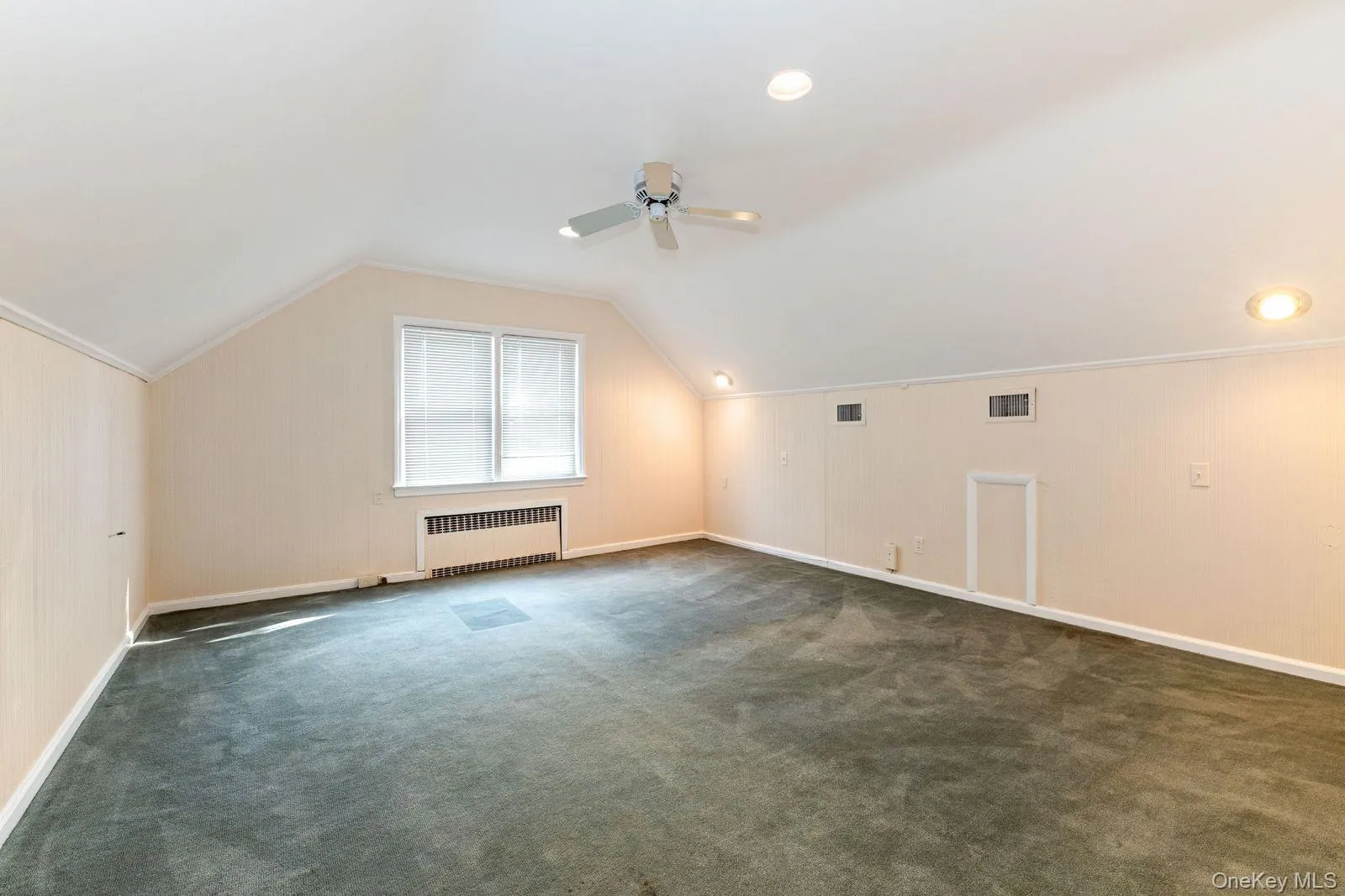 149 Lakeside Drive, Hempstead, NY, 6 Bedrooms Bedrooms, 10 Rooms Rooms,3 BathroomsBathrooms,Residential Lease,For Rent,Lakeside,0,1030075 149 Lakeside Drive, Hempstead, NY, 6 Bedrooms Bedrooms, 10 Rooms Rooms,3 BathroomsBathrooms,Residential Lease,For Rent,Lakeside,0,1030075