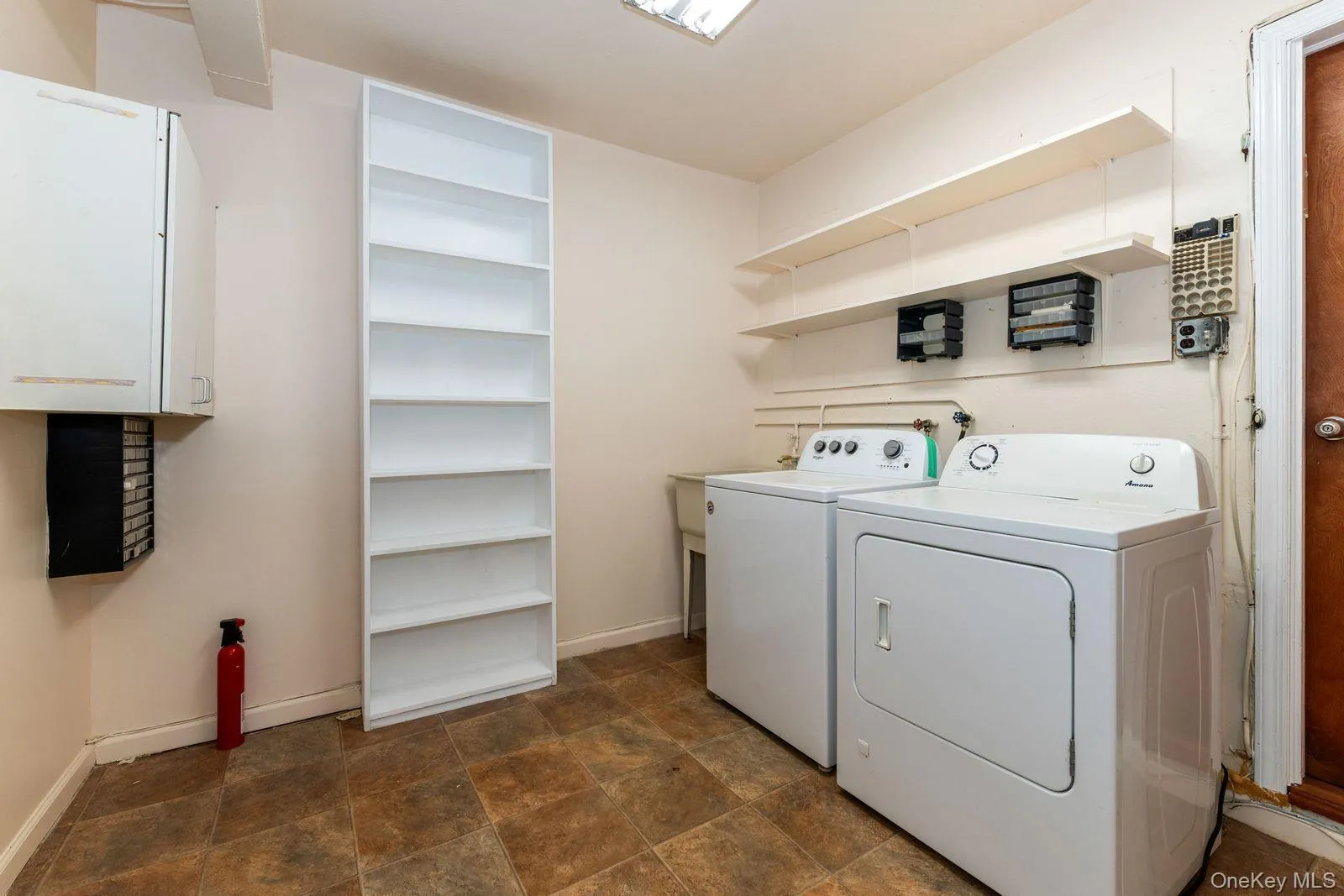 149 Lakeside Drive, Hempstead, NY, 6 Bedrooms Bedrooms, 10 Rooms Rooms,3 BathroomsBathrooms,Residential Lease,For Rent,Lakeside,0,1030075 149 Lakeside Drive, Hempstead, NY, 6 Bedrooms Bedrooms, 10 Rooms Rooms,3 BathroomsBathrooms,Residential Lease,For Rent,Lakeside,0,1030075