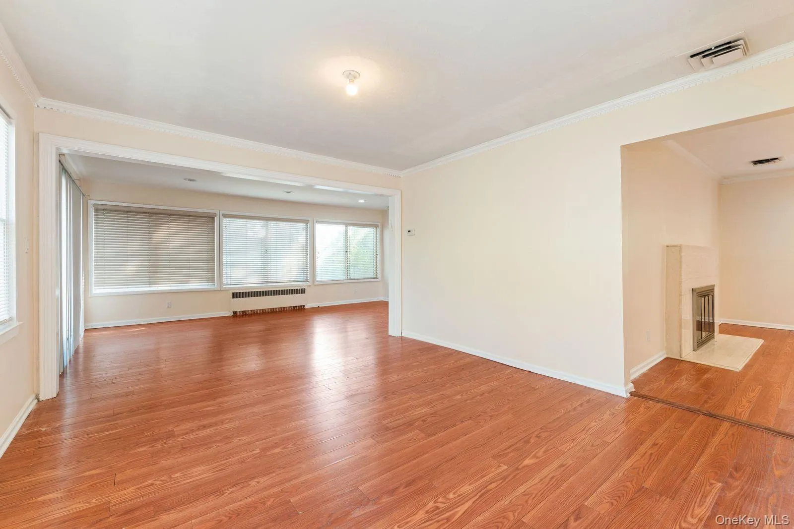 149 Lakeside Drive, Hempstead, NY, 6 Bedrooms Bedrooms, 10 Rooms Rooms,3 BathroomsBathrooms,Residential Lease,For Rent,Lakeside,0,1030075 149 Lakeside Drive, Hempstead, NY, 6 Bedrooms Bedrooms, 10 Rooms Rooms,3 BathroomsBathrooms,Residential Lease,For Rent,Lakeside,0,1030075