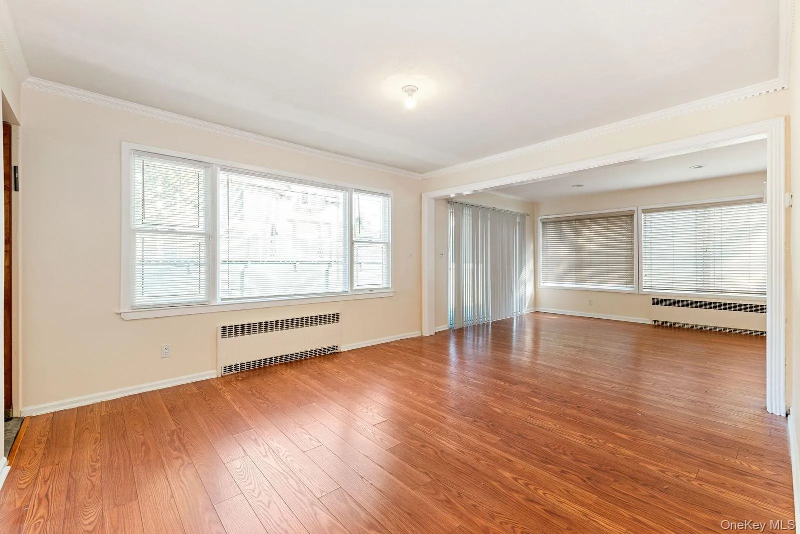 149 Lakeside Drive, Hempstead, NY, 6 Bedrooms Bedrooms, 10 Rooms Rooms,3 BathroomsBathrooms,Residential Lease,For Rent,Lakeside,0,1030075 149 Lakeside Drive, Hempstead, NY, 6 Bedrooms Bedrooms, 10 Rooms Rooms,3 BathroomsBathrooms,Residential Lease,For Rent,Lakeside,0,1030075