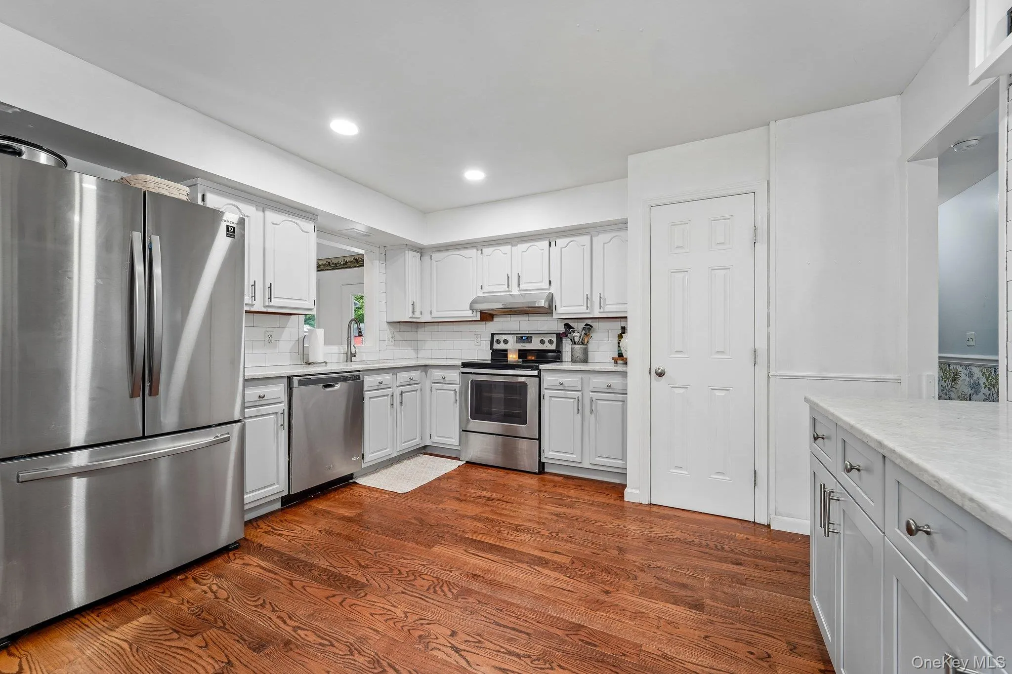 11 High Hill Avenue, Warwick (town), NY, 4 Bedrooms Bedrooms, 9 Rooms Rooms,2 BathroomsBathrooms,Residential,For Rent,High Hill,0,1030080 11 High Hill Avenue, Warwick (town), NY, 4 Bedrooms Bedrooms, 9 Rooms Rooms,2 BathroomsBathrooms,Residential,For Rent,High Hill,0,1030080