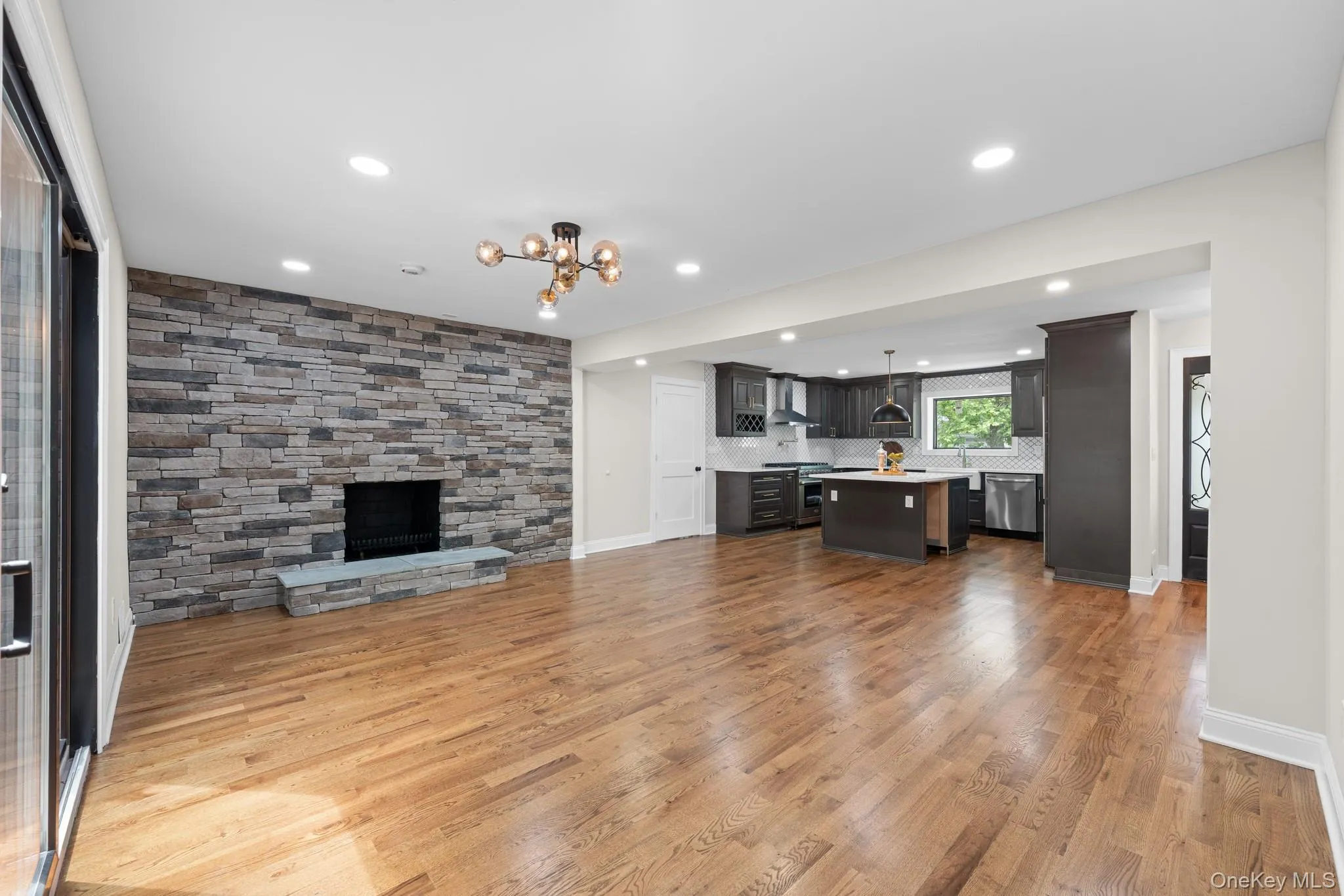 1 Greg Lane, Huntington, NY, 4 Bedrooms Bedrooms, 12 Rooms Rooms,3 BathroomsBathrooms,Residential,For Rent,Greg,0,1030081 1 Greg Lane, Huntington, NY, 4 Bedrooms Bedrooms, 12 Rooms Rooms,3 BathroomsBathrooms,Residential,For Rent,Greg,0,1030081