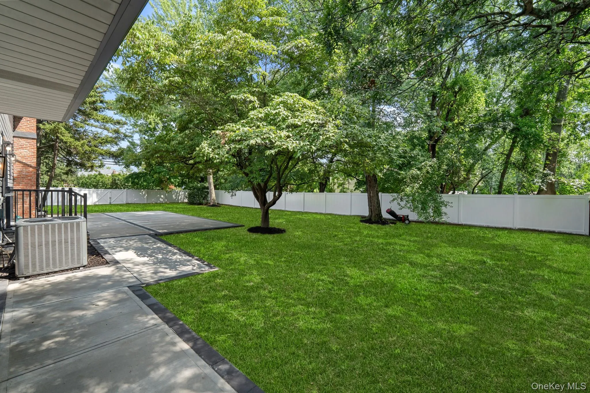 1 Greg Lane, Huntington, NY, 4 Bedrooms Bedrooms, 12 Rooms Rooms,3 BathroomsBathrooms,Residential,For Rent,Greg,0,1030081 1 Greg Lane, Huntington, NY, 4 Bedrooms Bedrooms, 12 Rooms Rooms,3 BathroomsBathrooms,Residential,For Rent,Greg,0,1030081