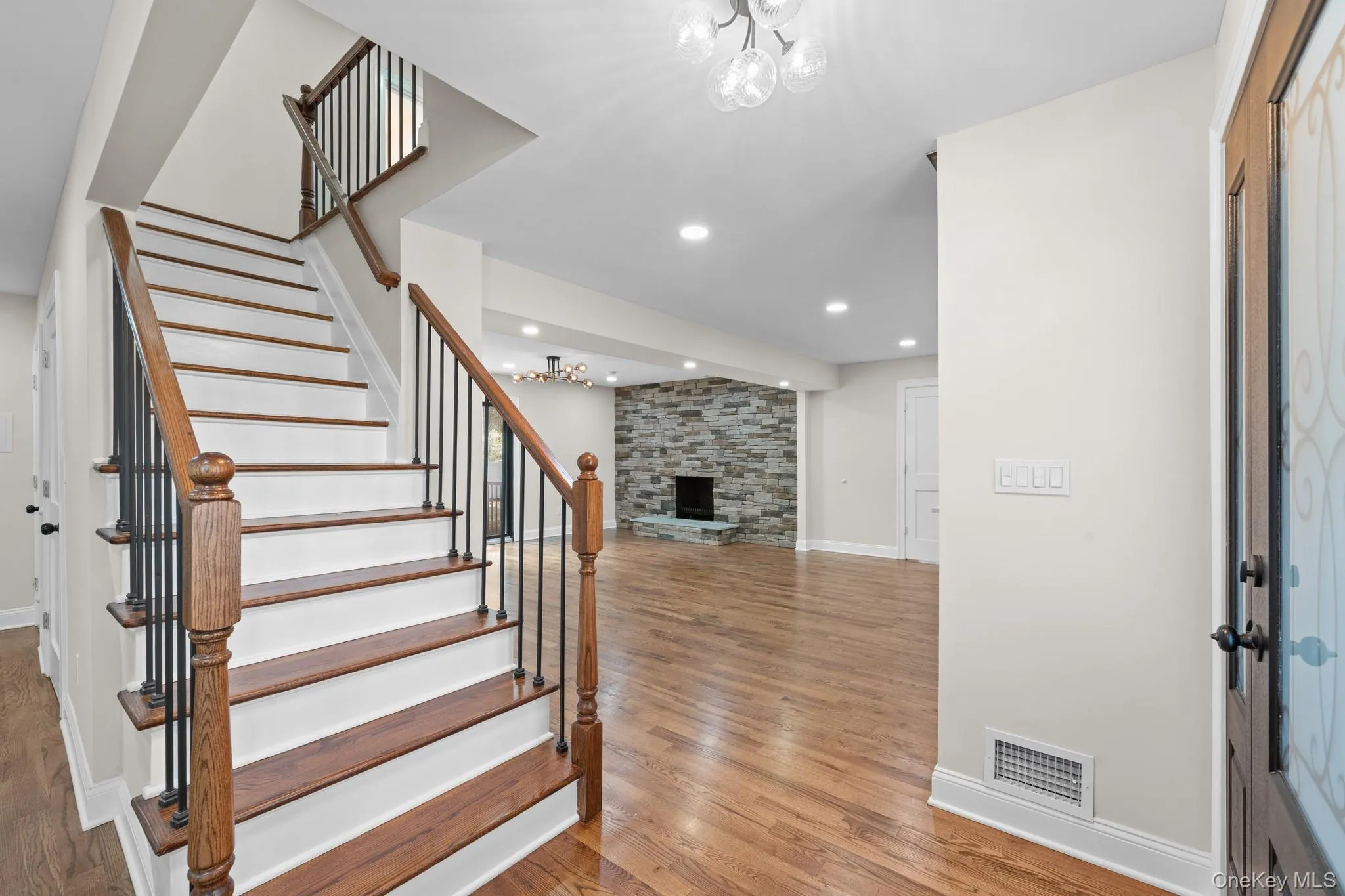 1 Greg Lane, Huntington, NY, 4 Bedrooms Bedrooms, 12 Rooms Rooms,3 BathroomsBathrooms,Residential,For Rent,Greg,0,1030081 1 Greg Lane, Huntington, NY, 4 Bedrooms Bedrooms, 12 Rooms Rooms,3 BathroomsBathrooms,Residential,For Rent,Greg,0,1030081