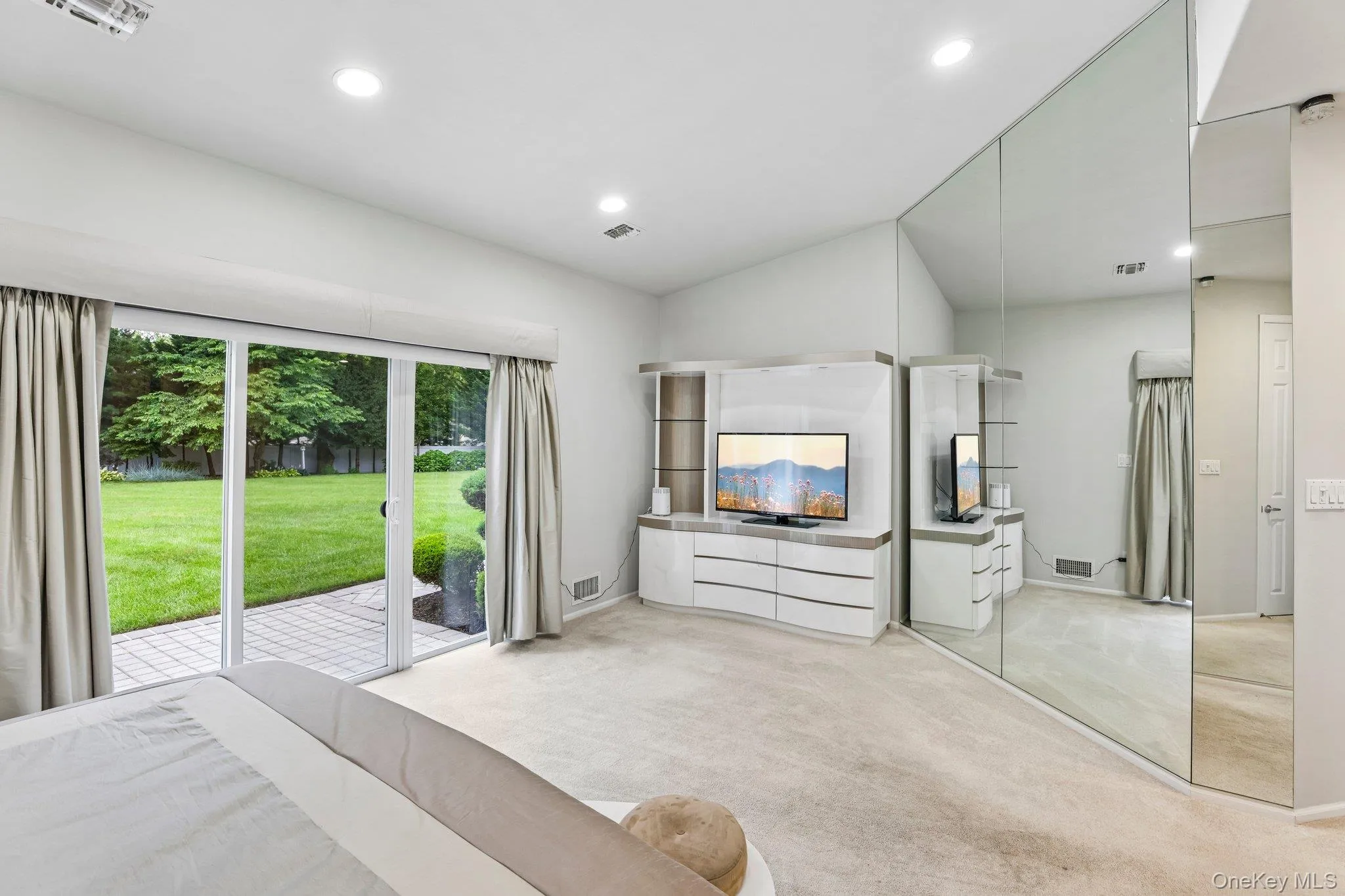 75 Arbor Field Way, Brookhaven, NY, 4 Bedrooms Bedrooms, 9 Rooms Rooms,3 BathroomsBathrooms,Residential,For Rent,Arbor Field,0,1030092 75 Arbor Field Way, Brookhaven, NY, 4 Bedrooms Bedrooms, 9 Rooms Rooms,3 BathroomsBathrooms,Residential,For Rent,Arbor Field,0,1030092
