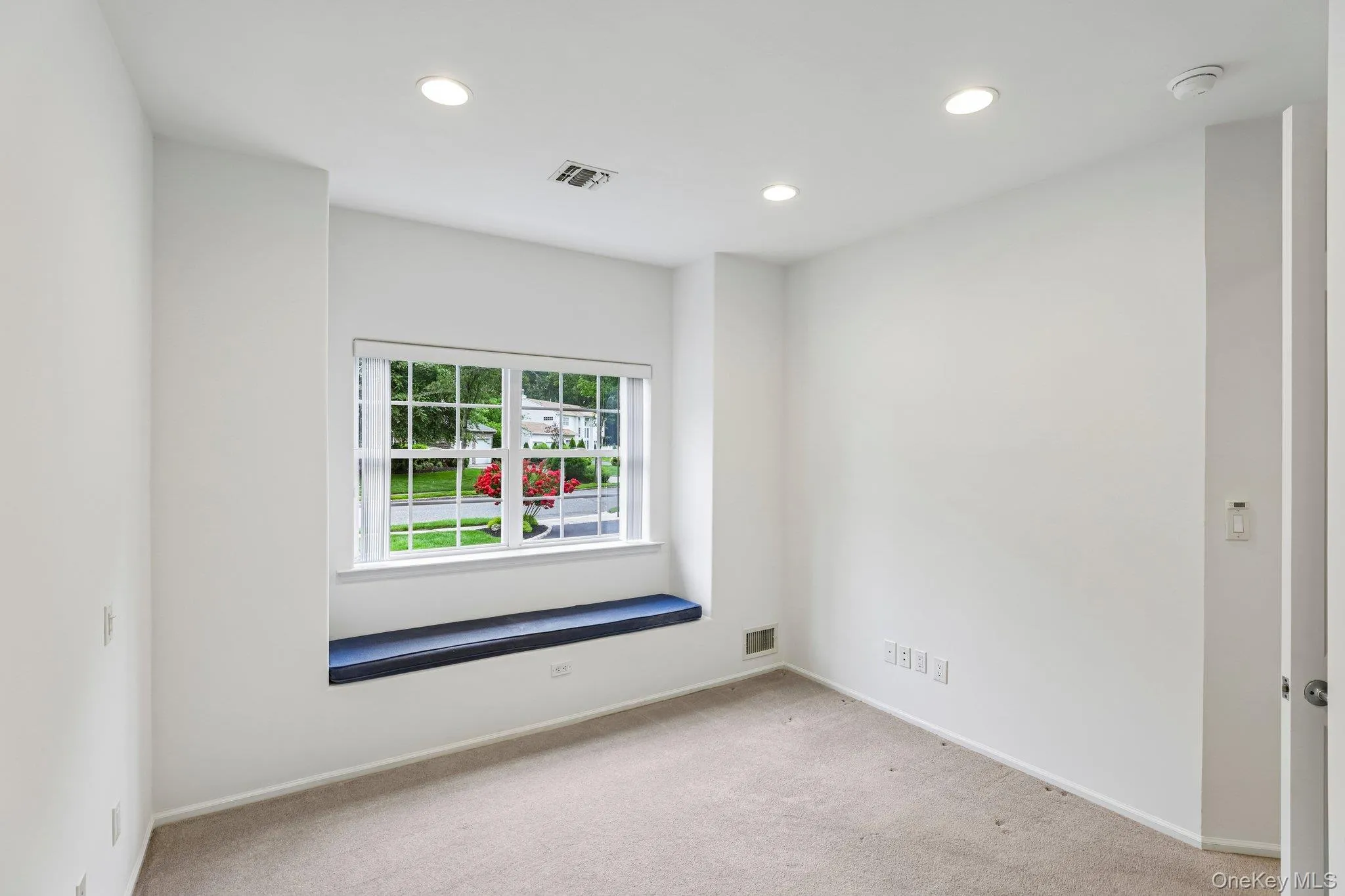 75 Arbor Field Way, Brookhaven, NY, 4 Bedrooms Bedrooms, 9 Rooms Rooms,3 BathroomsBathrooms,Residential,For Rent,Arbor Field,0,1030092 75 Arbor Field Way, Brookhaven, NY, 4 Bedrooms Bedrooms, 9 Rooms Rooms,3 BathroomsBathrooms,Residential,For Rent,Arbor Field,0,1030092