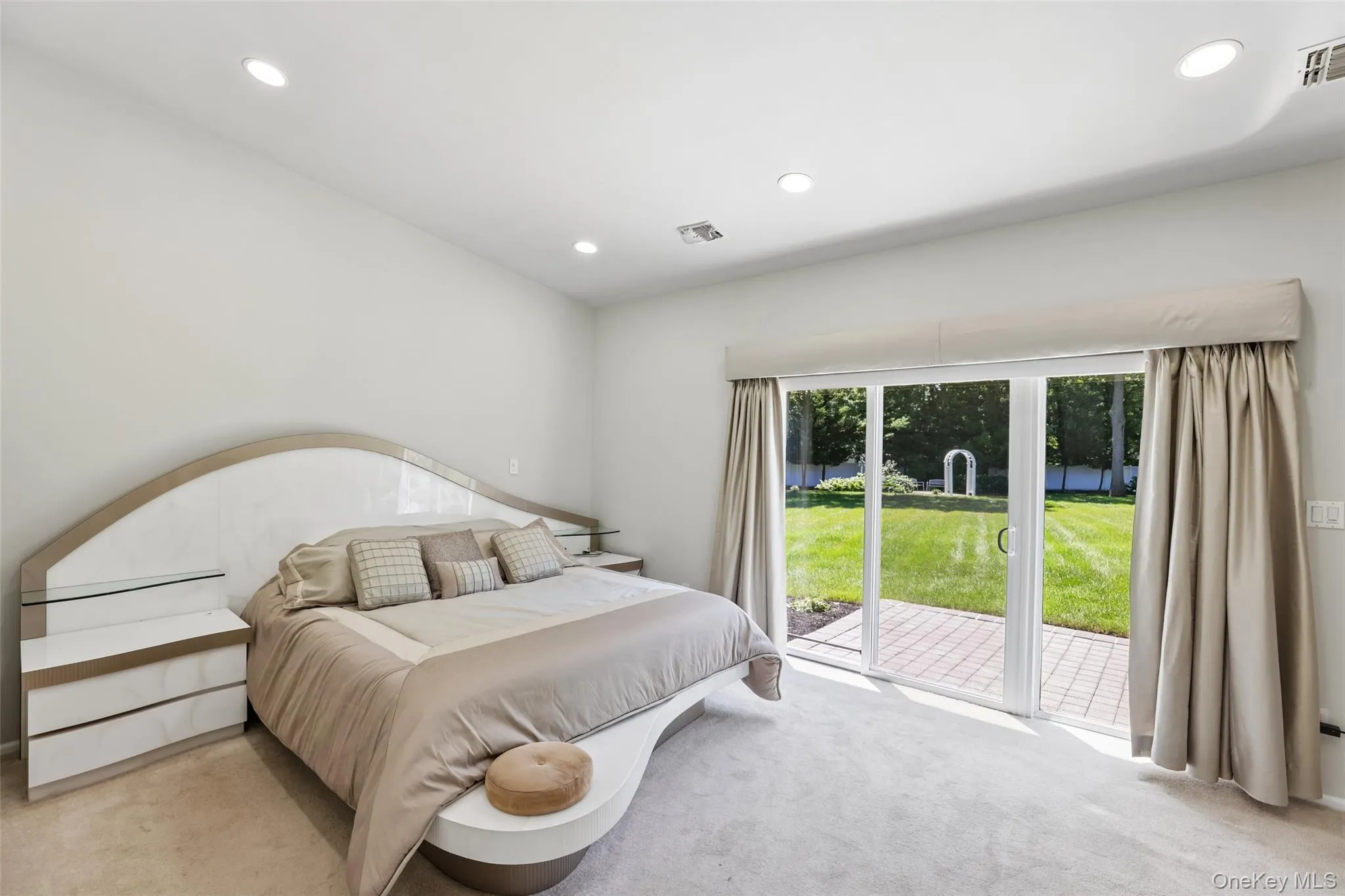 75 Arbor Field Way, Brookhaven, NY, 4 Bedrooms Bedrooms, 9 Rooms Rooms,3 BathroomsBathrooms,Residential,For Rent,Arbor Field,0,1030092 75 Arbor Field Way, Brookhaven, NY, 4 Bedrooms Bedrooms, 9 Rooms Rooms,3 BathroomsBathrooms,Residential,For Rent,Arbor Field,0,1030092