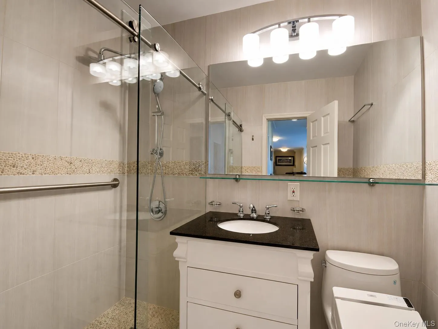 26910 Grand Central Parkway, New York, NY, 1 Bedroom Bedrooms, 5 Rooms Rooms,1 BathroomBathrooms,Residential,For Rent,Grand Central,0,1030093 26910 Grand Central Parkway, New York, NY, 1 Bedroom Bedrooms, 5 Rooms Rooms,1 BathroomBathrooms,Residential,For Rent,Grand Central,0,1030093