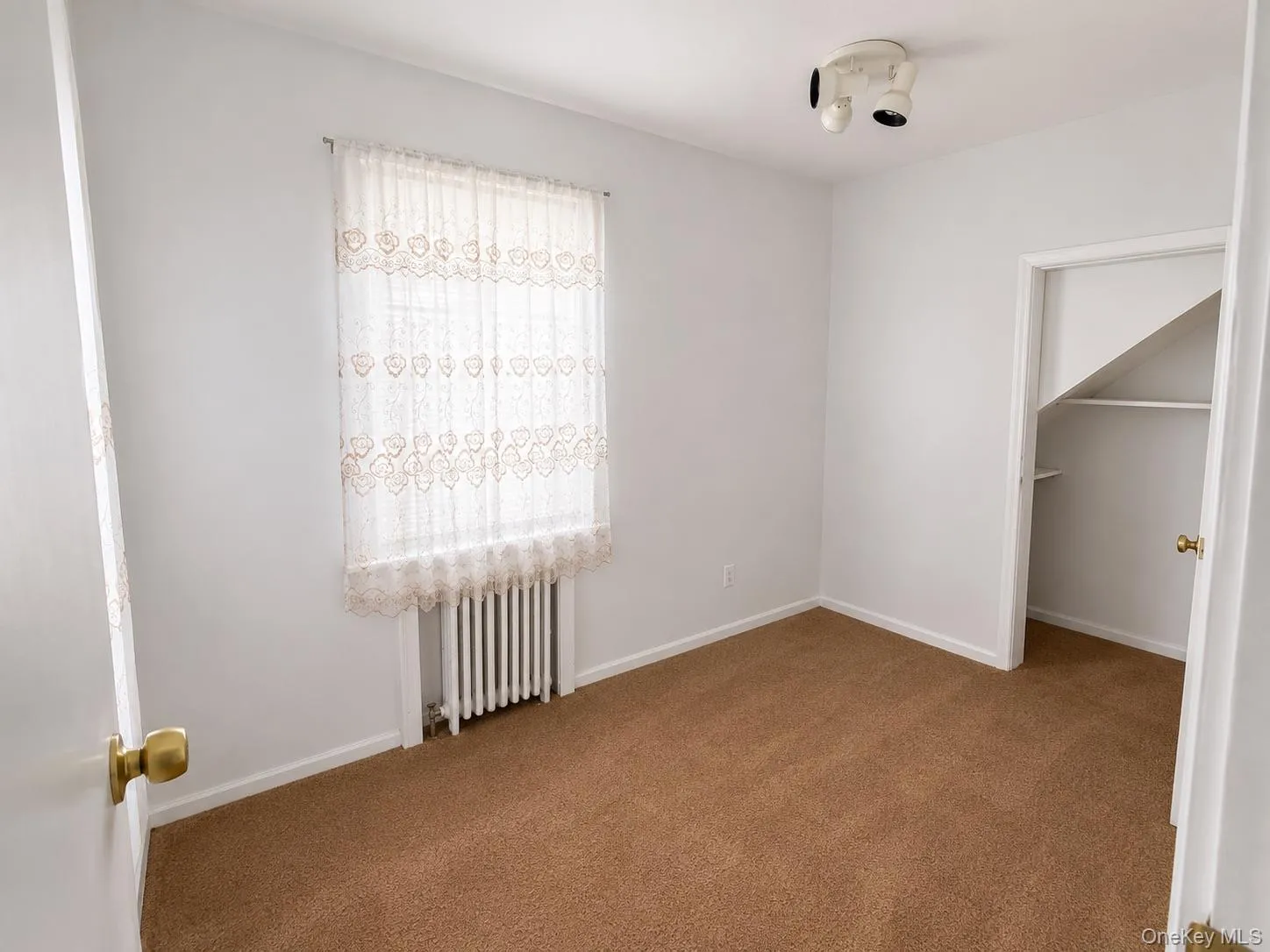 116-24 220th Street, New York, NY, 2 Bedrooms Bedrooms, 4 Rooms Rooms,1 BathroomBathrooms,Residential Lease,For Rent,220th,0,1030101 116-24 220th Street, New York, NY, 2 Bedrooms Bedrooms, 4 Rooms Rooms,1 BathroomBathrooms,Residential Lease,For Rent,220th,0,1030101