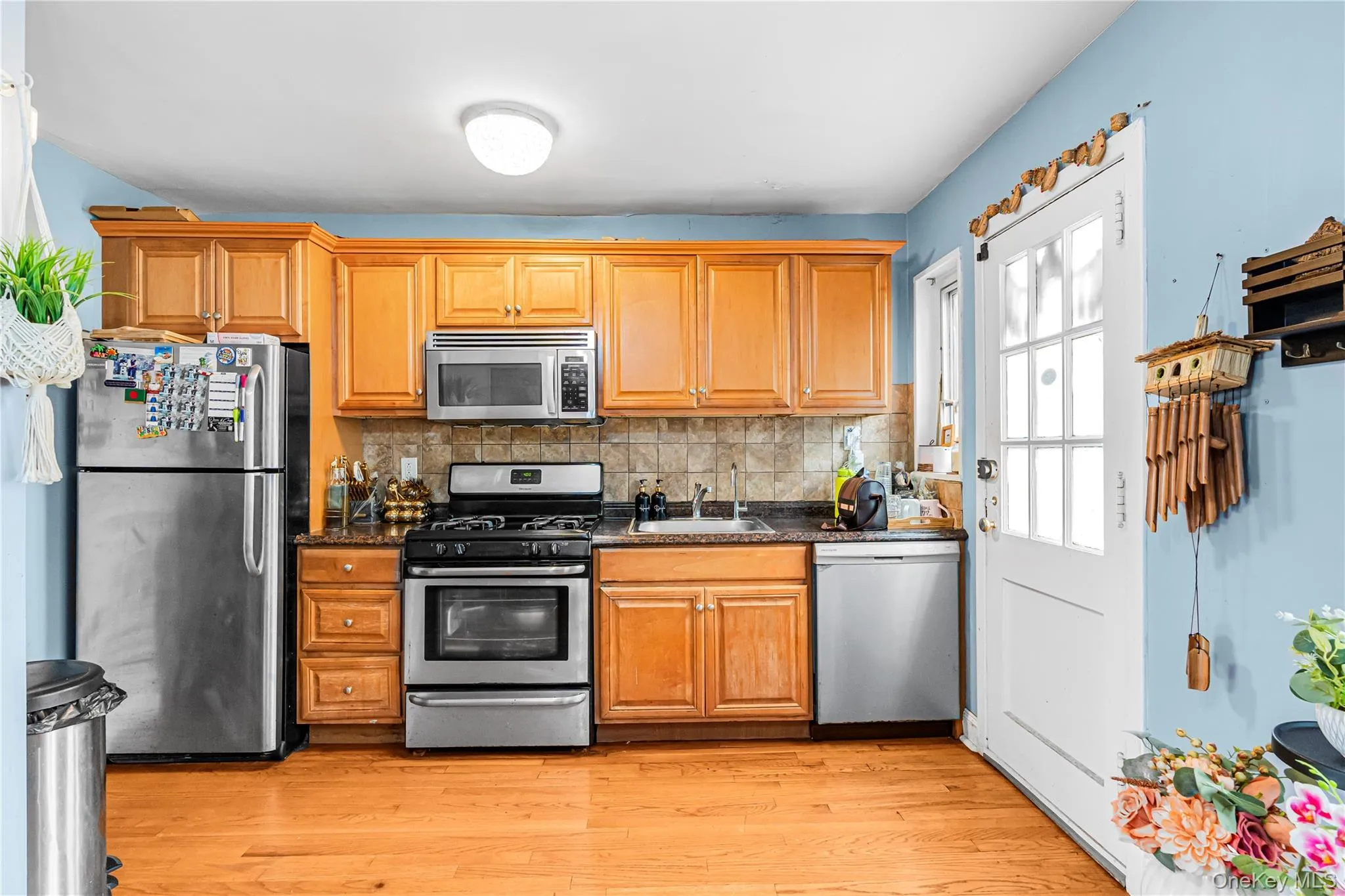 227-07 Hillside Avenue, New York, NY, 2 Bedrooms Bedrooms, 7 Rooms Rooms,1 BathroomBathrooms,Residential,For Rent,Hillside,0,1030102 227-07 Hillside Avenue, New York, NY, 2 Bedrooms Bedrooms, 7 Rooms Rooms,1 BathroomBathrooms,Residential,For Rent,Hillside,0,1030102