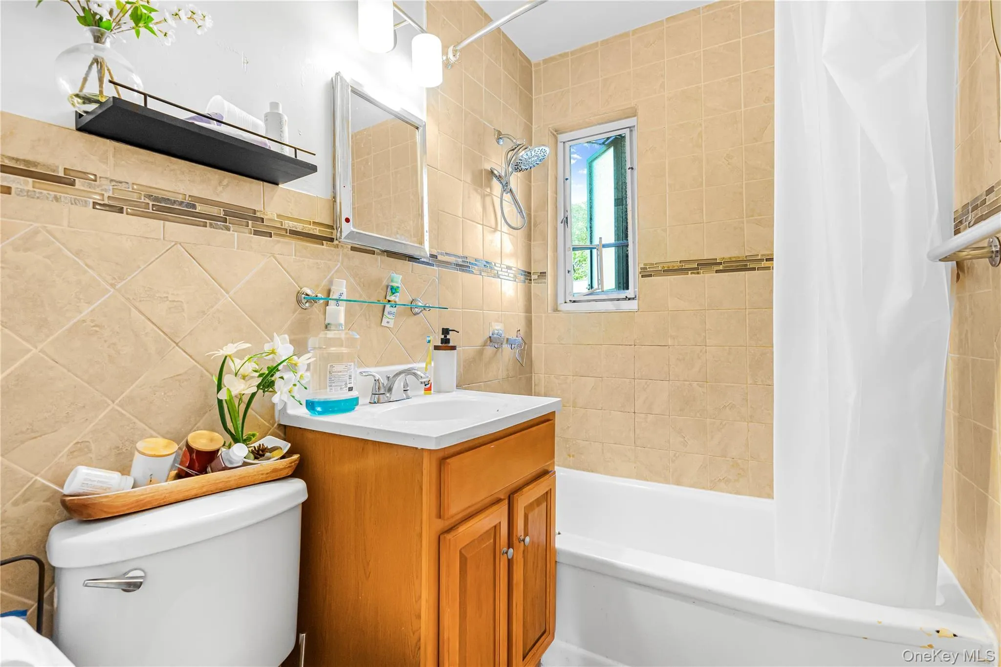 227-07 Hillside Avenue, New York, NY, 2 Bedrooms Bedrooms, 7 Rooms Rooms,1 BathroomBathrooms,Residential,For Rent,Hillside,0,1030102 227-07 Hillside Avenue, New York, NY, 2 Bedrooms Bedrooms, 7 Rooms Rooms,1 BathroomBathrooms,Residential,For Rent,Hillside,0,1030102